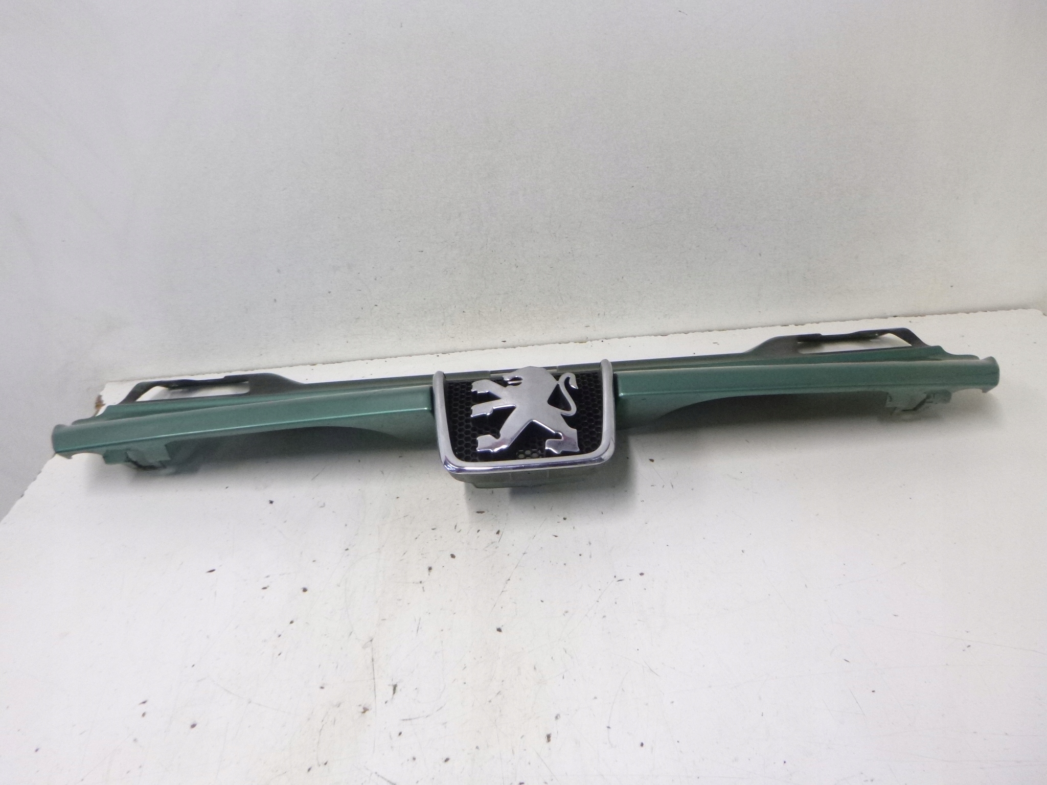 GRILL GRILL PEUGEOT 406 KRTC 96R.