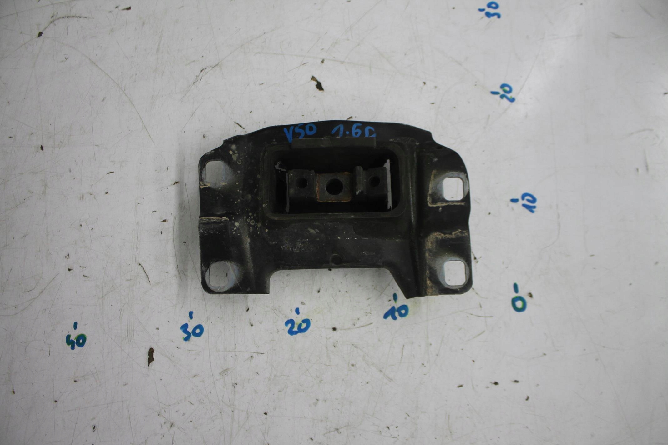 holder engine mount VOLVO V50 04-12
