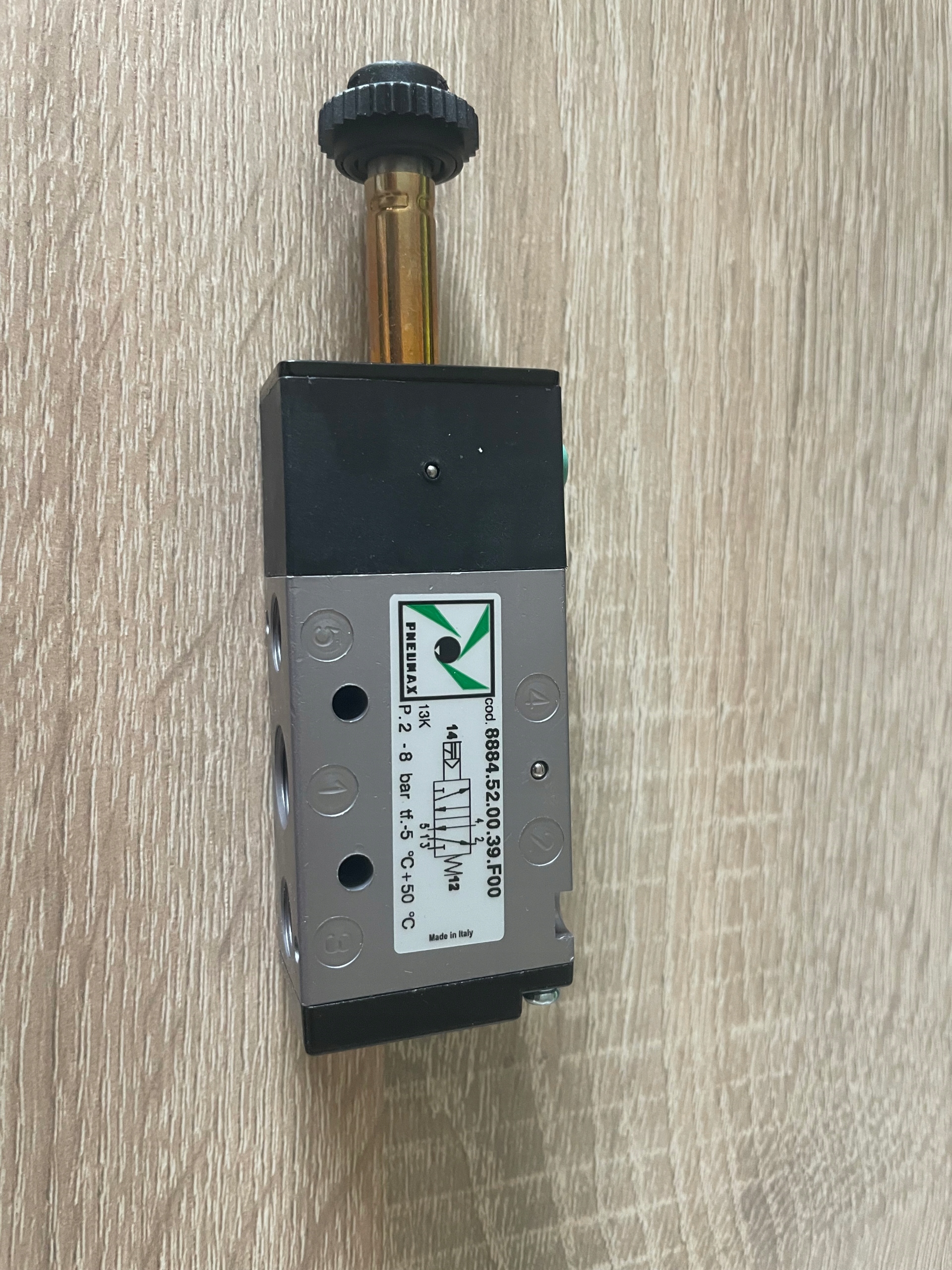 Elektrozawór PNEUMAX 8884.52.00.39.F00