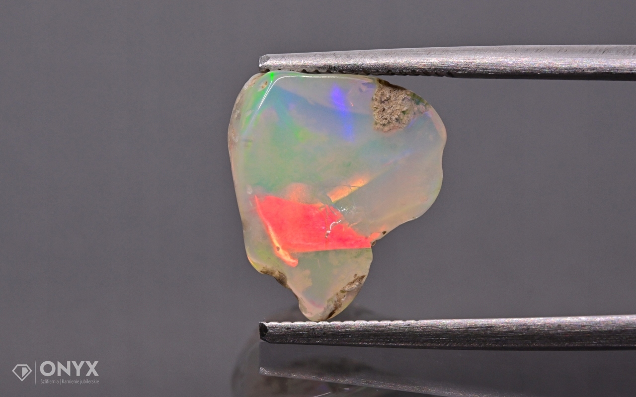 Opal z Etiopie hrudky 13x11 mm