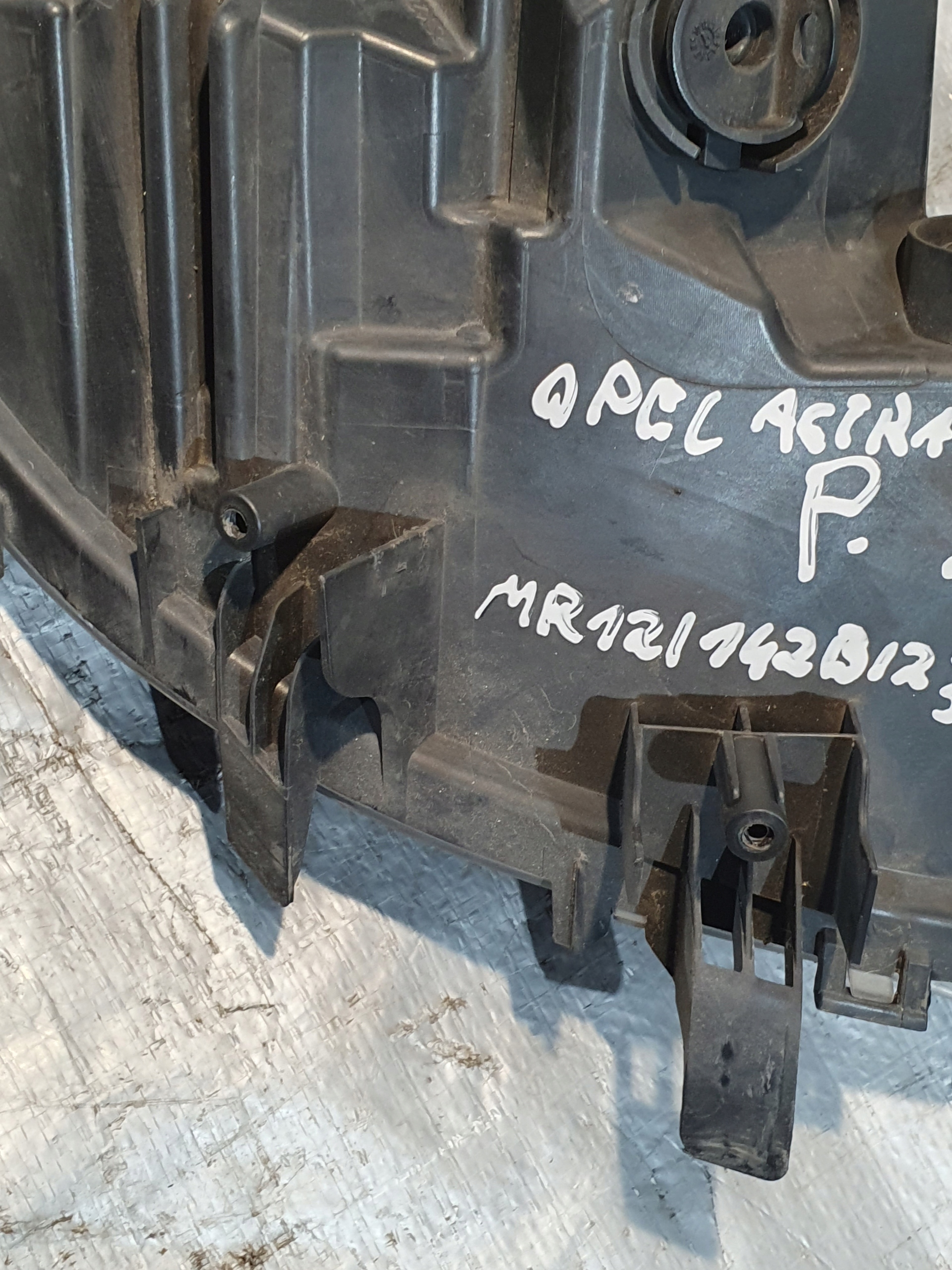 fog light right front OPEL ASTRA J IV 5D HB