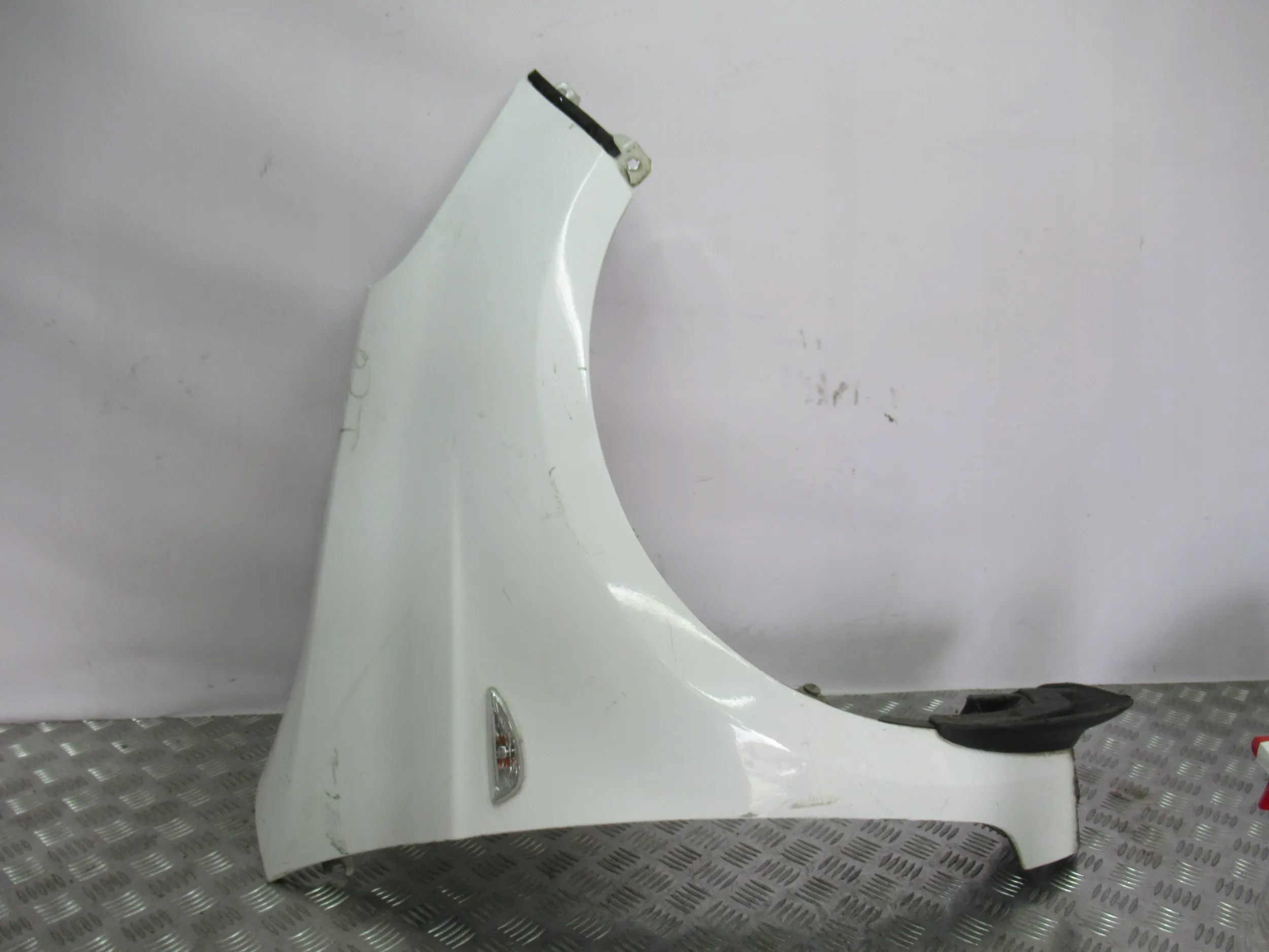 fender front front right HYUNDAI I20 07