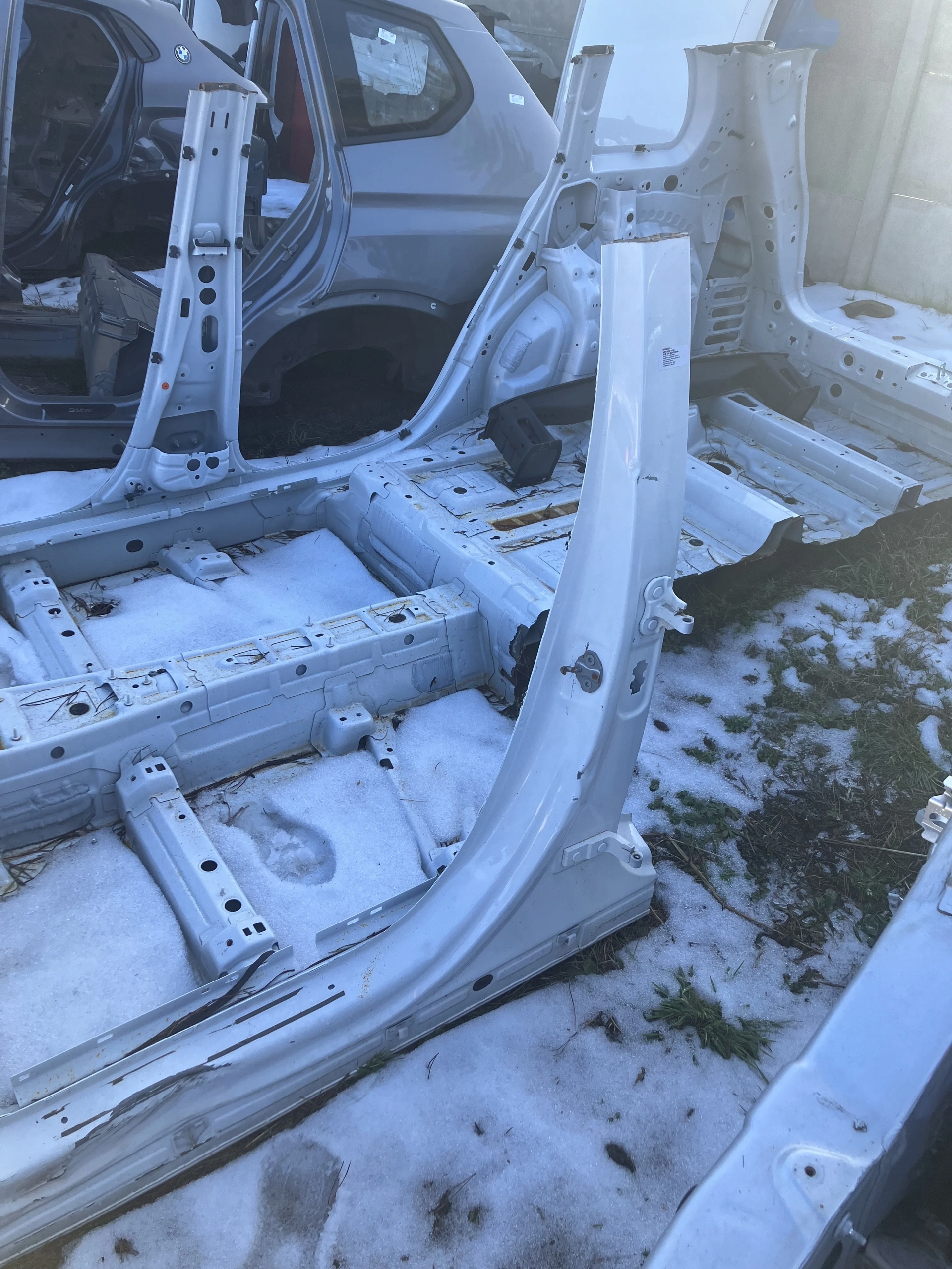 ПОРІГ ЛІВИЙ СТІЙКА ЦЕНТРАЛЬНИЙ MERCEDES GLB X247