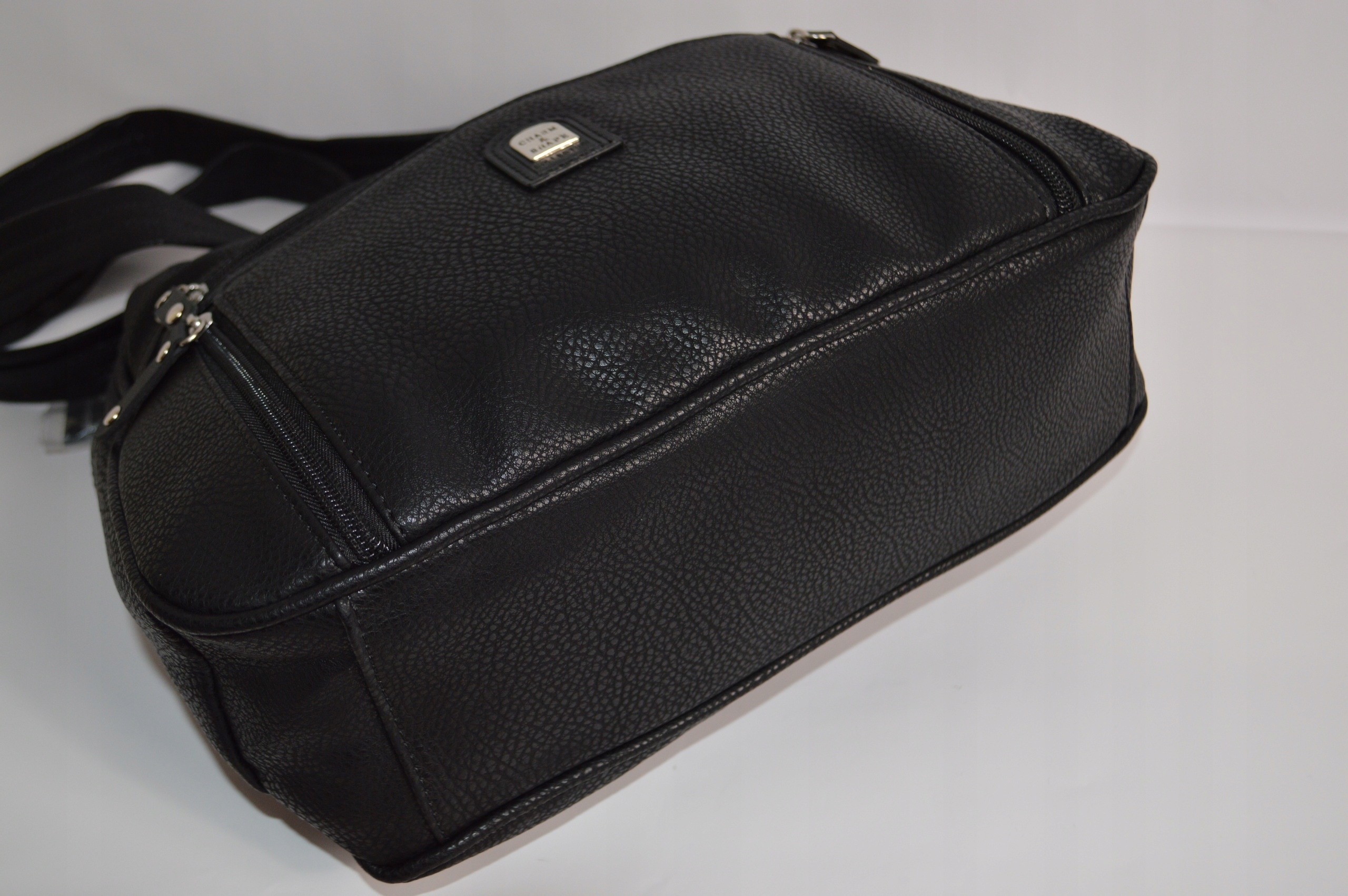 ŚREDNIA TOREBKA DAMSKA LISTONOSZKA NA RAMIĘ Materiał dominujący skóra ekologiczna