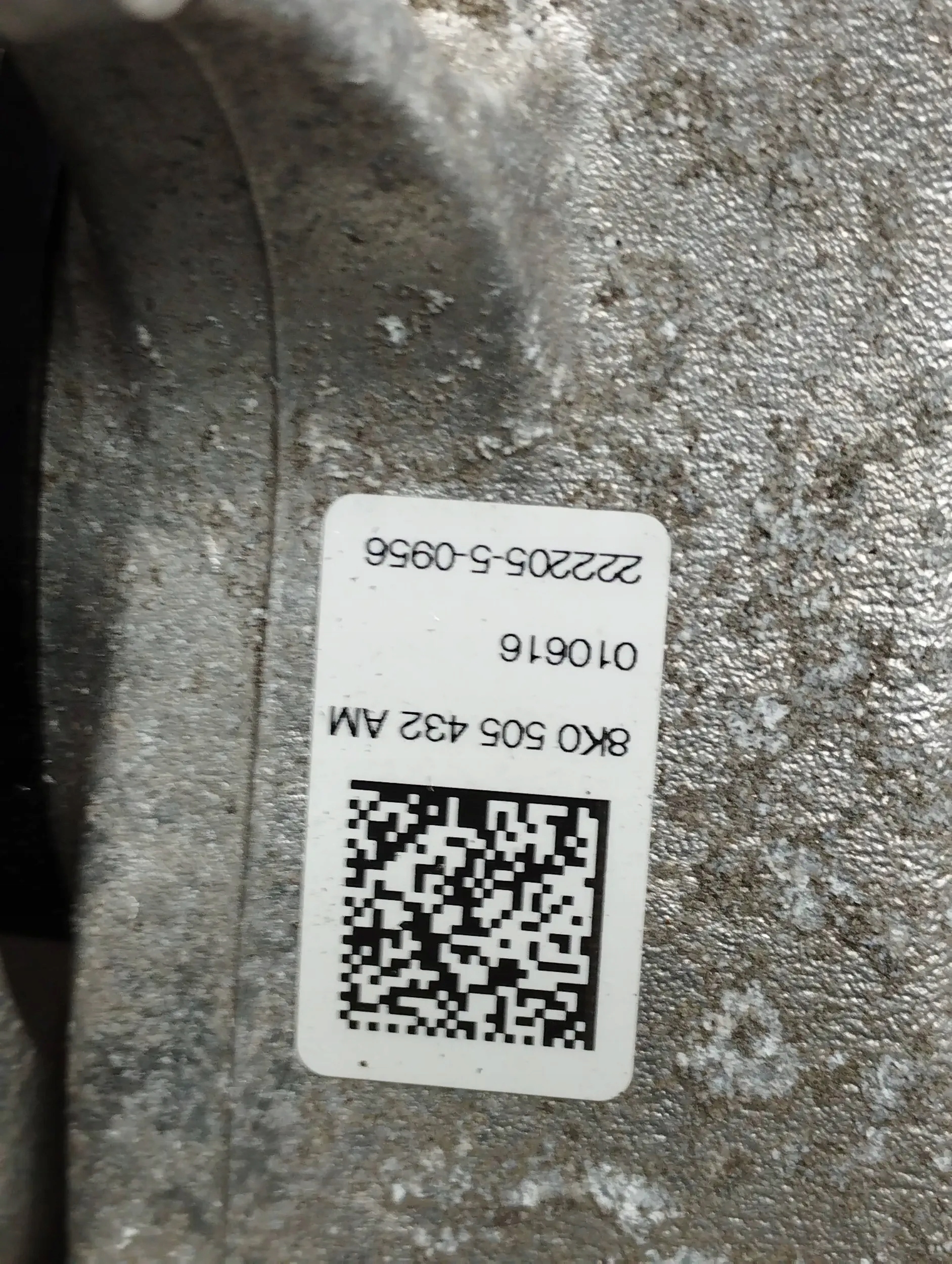 Audi A6 C7 4G SEDAN BELKA OŚ TYŁ ZAWIESZENIE 4G0505287 Wersja Europejska