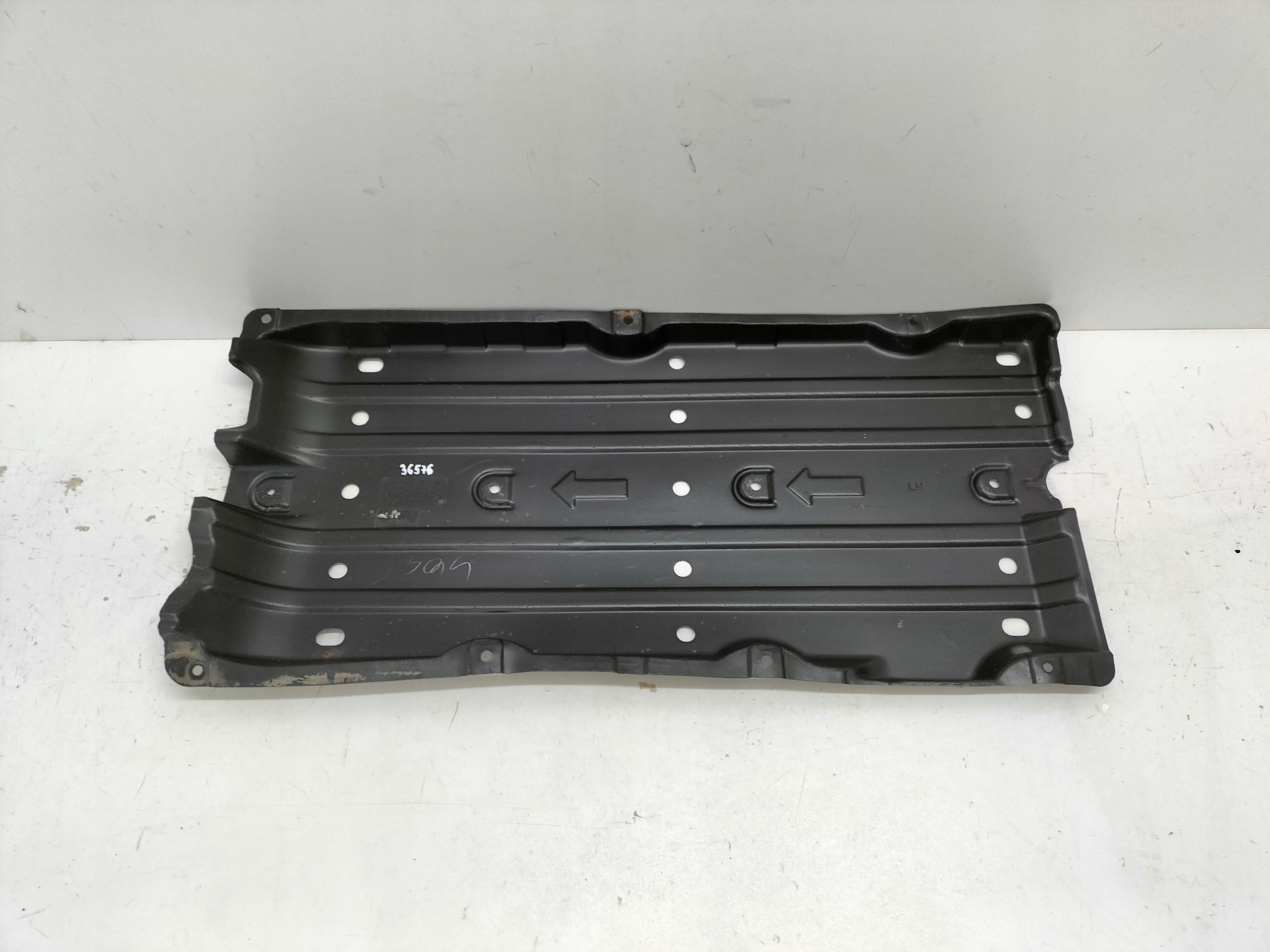 BLENDE ABDECKUNG UNTERFAHRSCHUTZ ABDECKUNG LINKS MITSUBISHI SPACE STAR II 13