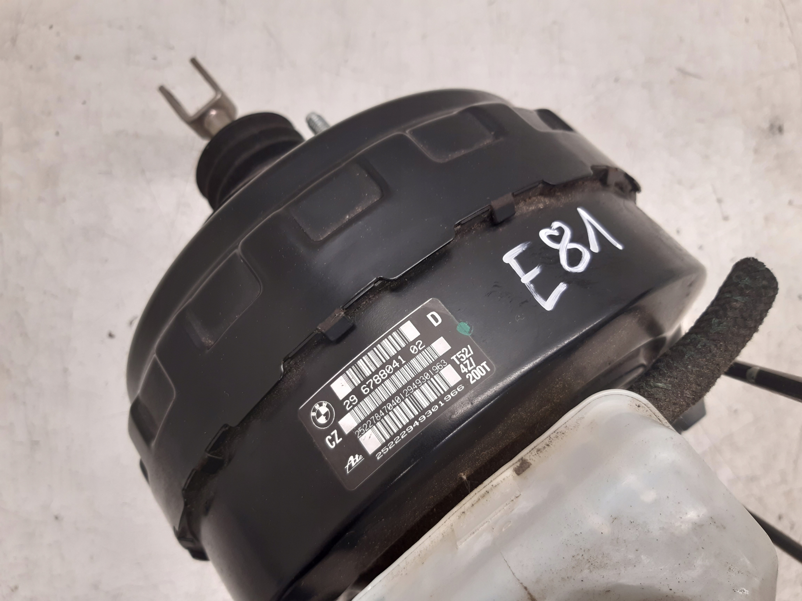 Servo 6788041 BMW E81