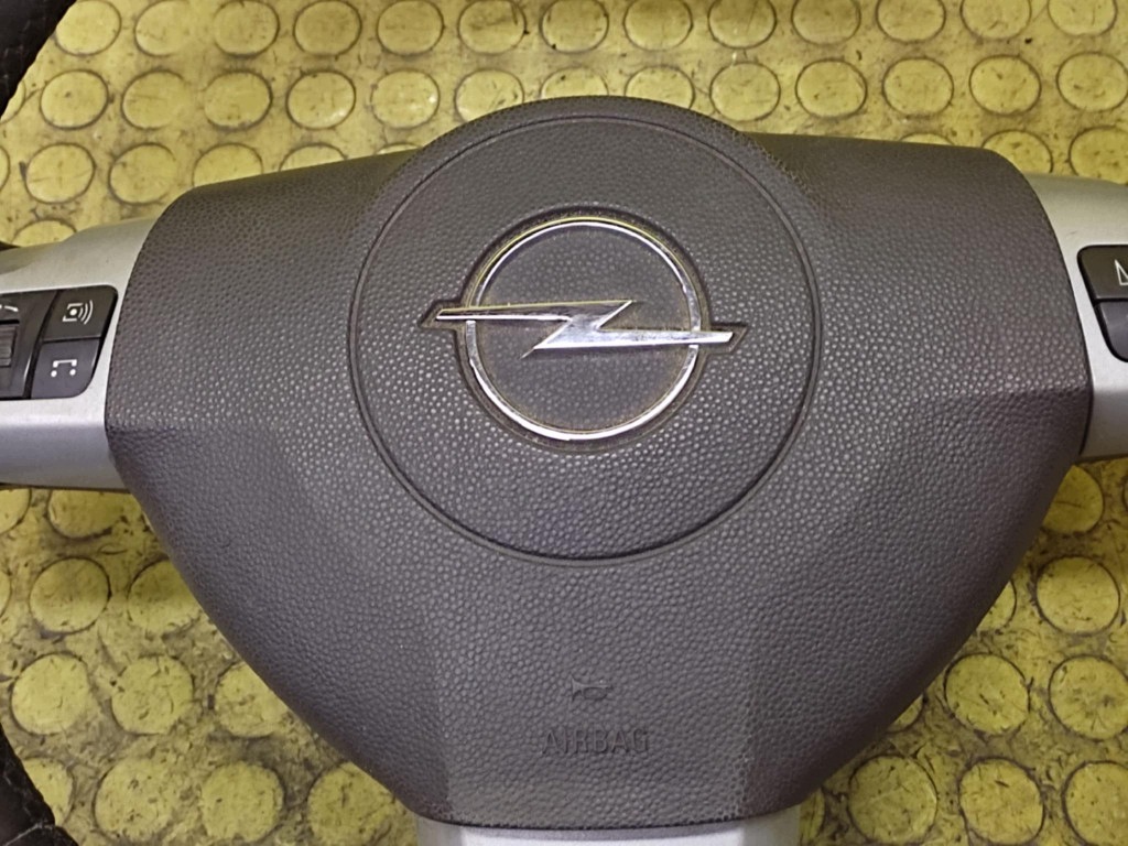 OPEL ASTRA H volant