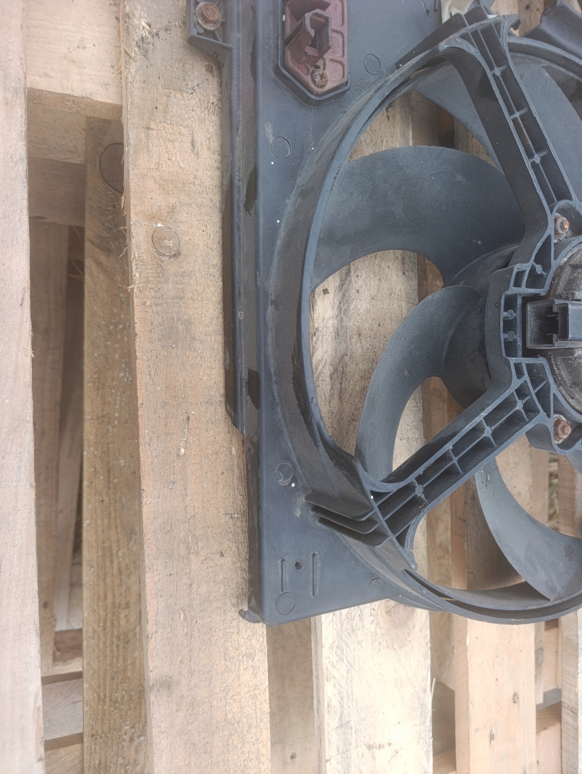 ventilátor chladiče Fiat ducato 2.5 td 8240123