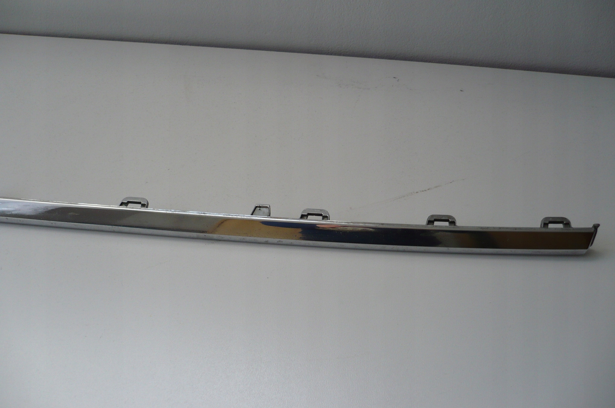 VW GOLF VII 7 LIFT 17- moulding CHROM bumper front central