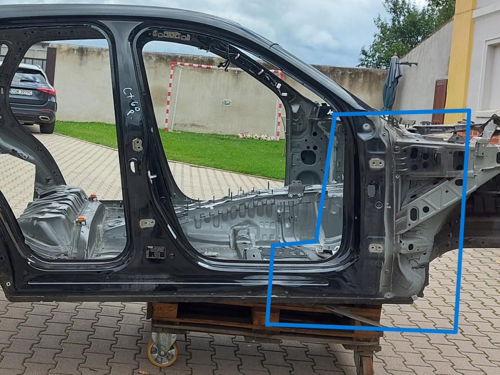 Mazda CX60 2023 quarter right front front pillar a side