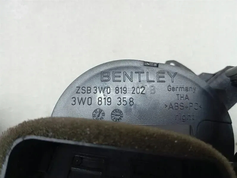 Bentley CONTINENTAL GT W12 AIR 3W0819359 Решетка