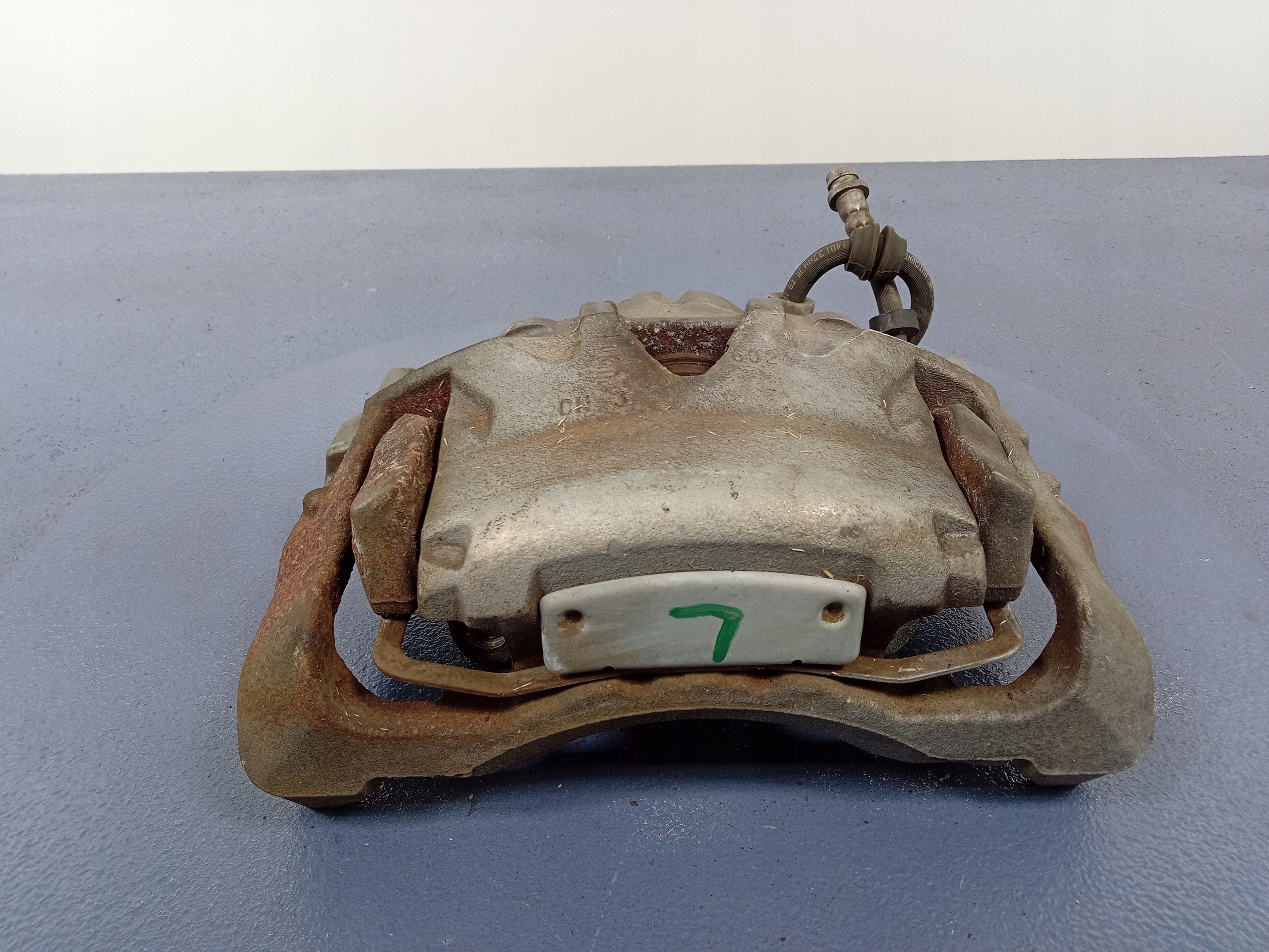 VOLVO S60 II V60 2.0 T5 Затискач передній лівий хомут