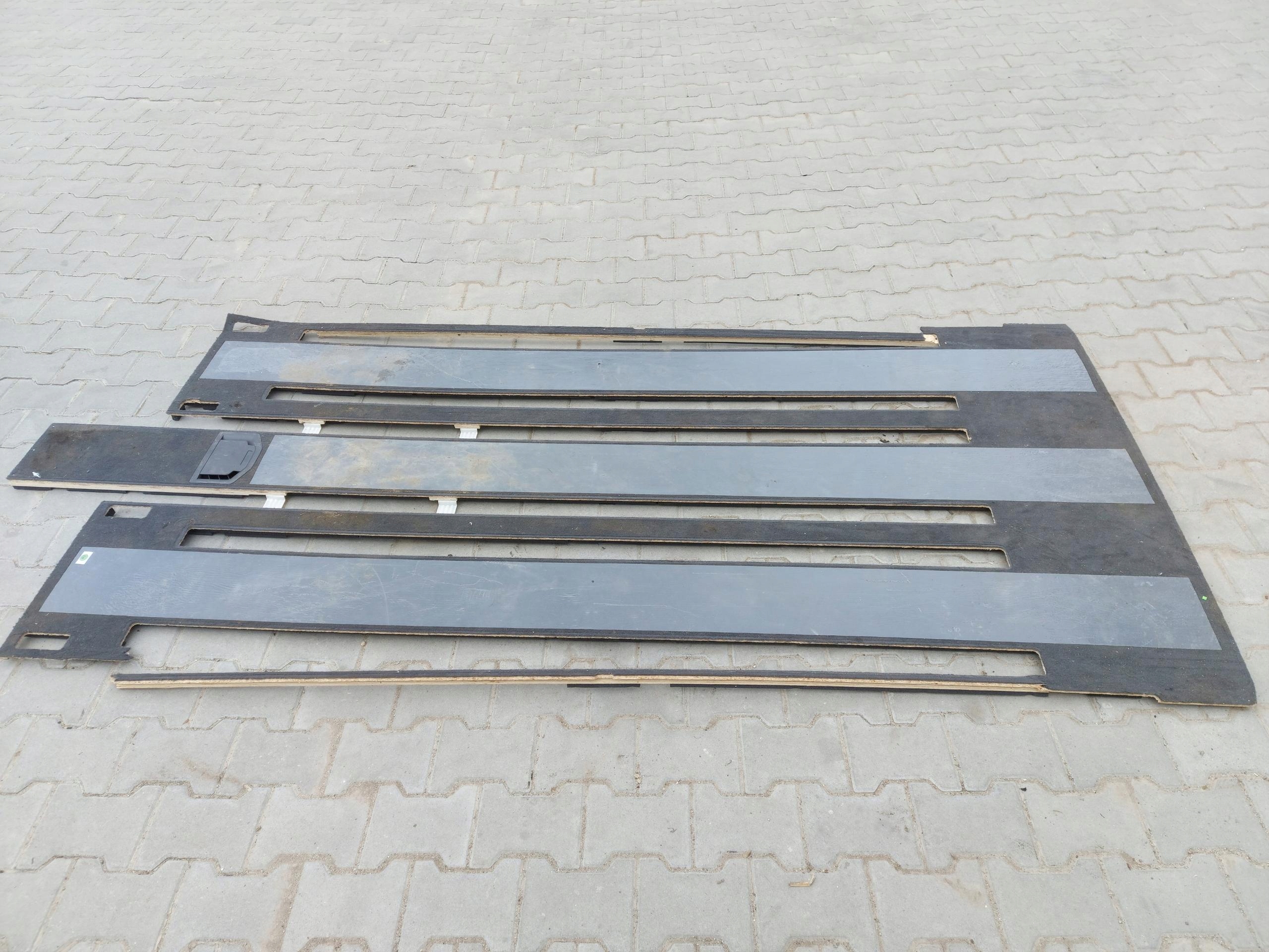 VW Multivan 7T0 T7 2023r floor car carpet boot rear part rear original