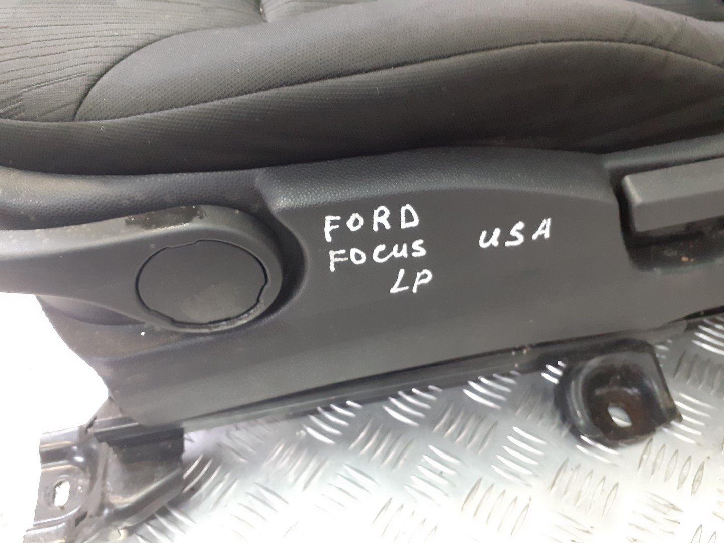 кресла диван комплект + бочки FORD Focus MK2 америка 2.0 16V