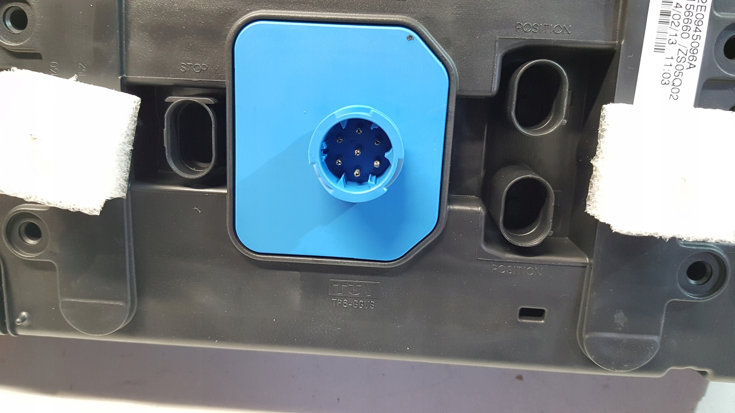 SPRINTER W906 PRYCZA VW CRAFTER DOKA VIGNAL PRAWA 9068200564 A9068200564 Strona zabudowy prawa