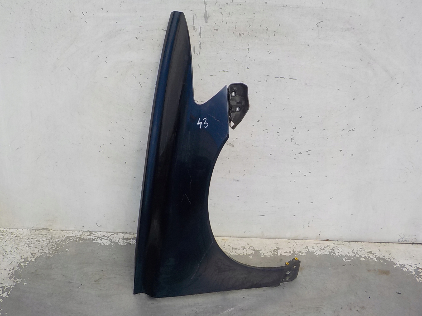 43 VOLVO S40 II V50 fender right front front