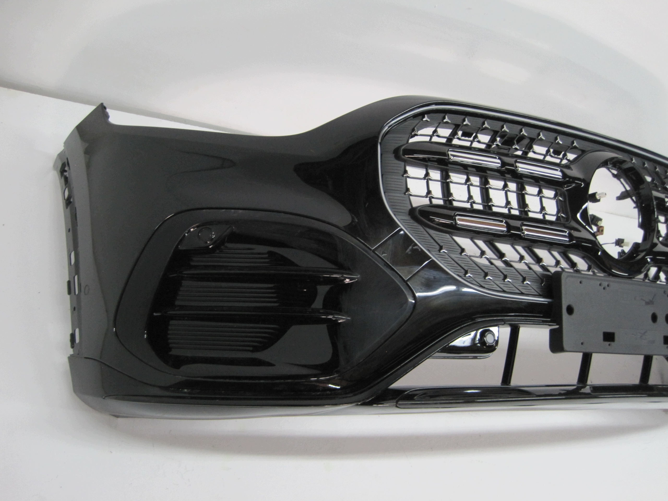 front bumper MERCEDES GLB A244 6 PDC 26R front NR 387