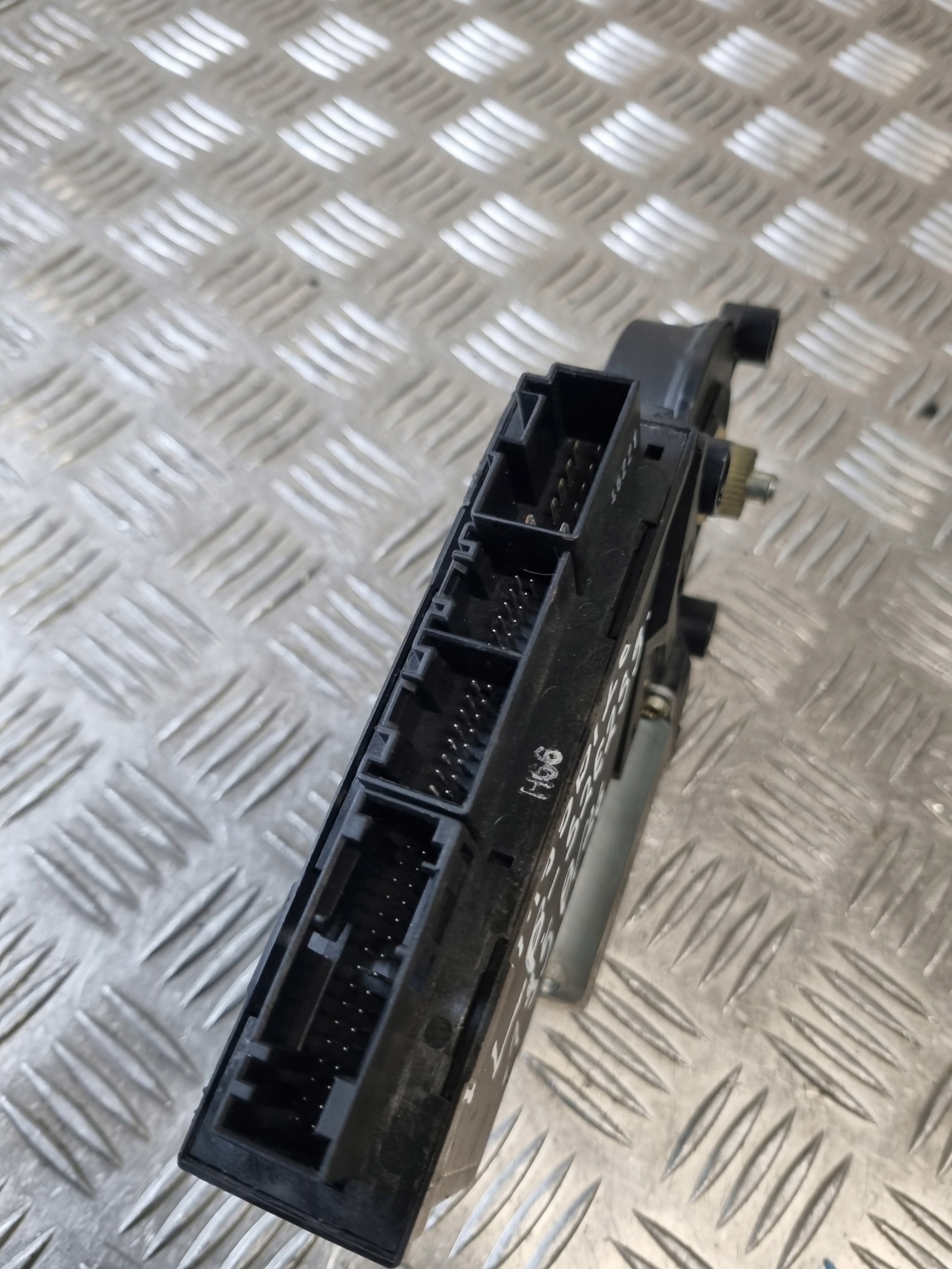 mini motor windows left front AUDI A4 B6 CABRIO