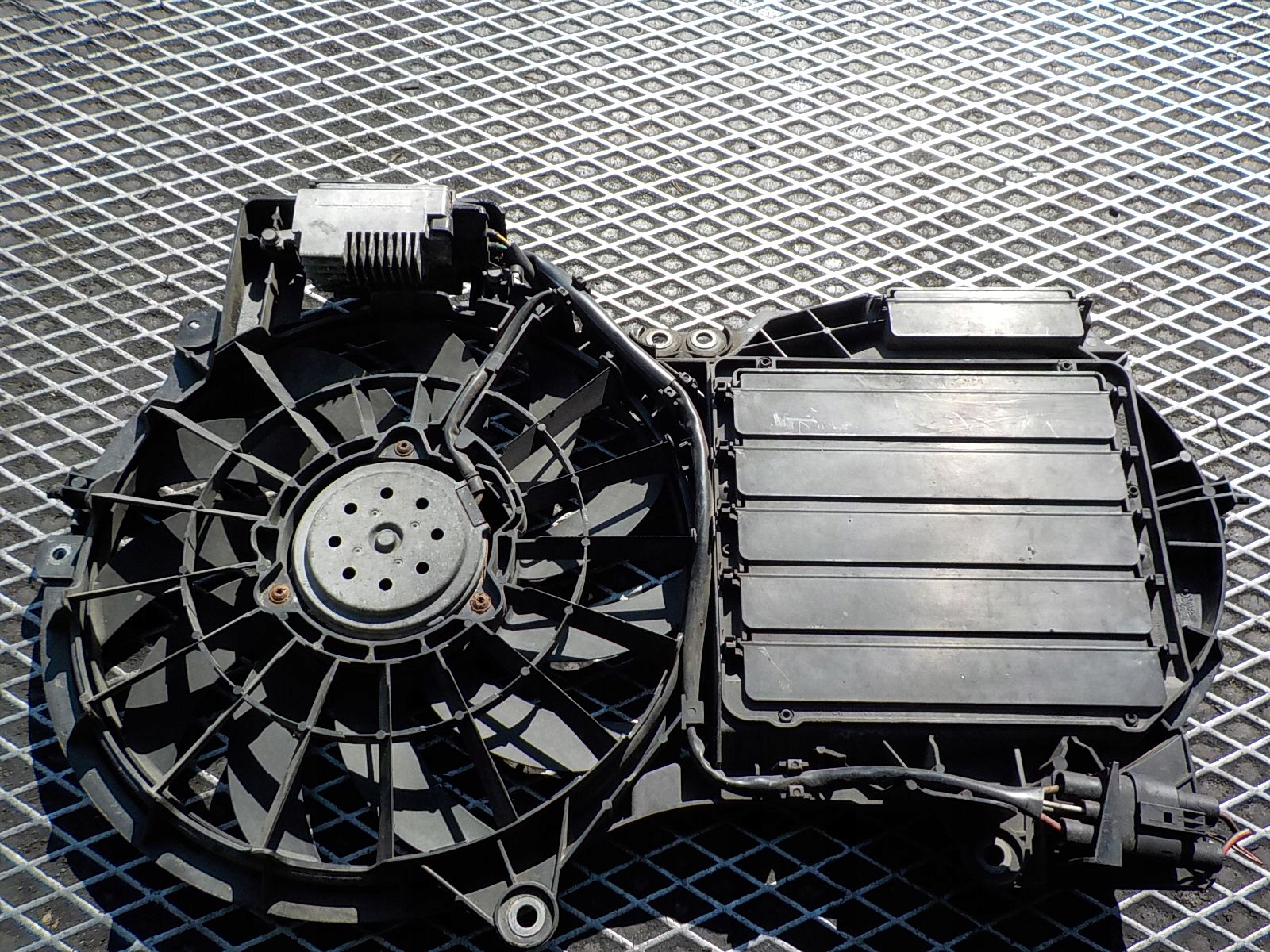 AUDI A6 C6 2.0 TFSI ORG fan module radiator 4F0121003D