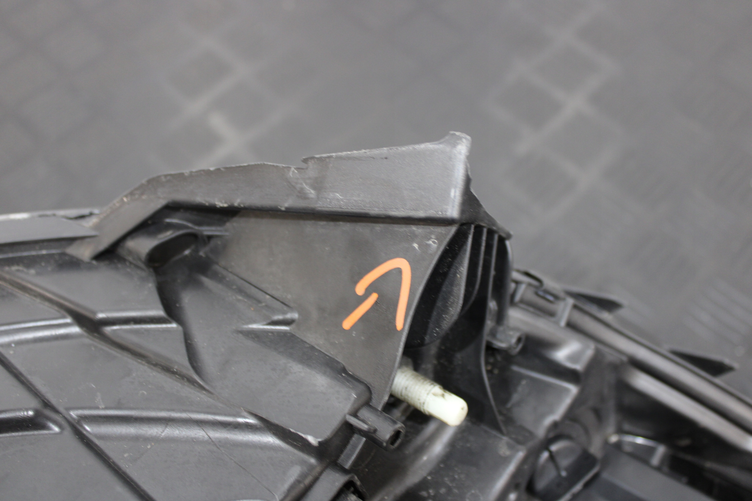 feu gauche avant 260603859R RENAULT CAPTUR