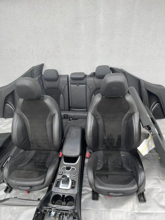 ALFA ROMEO STELVIO QV КРІСЛА ДИВАН БЕКОНИ ШКІРА