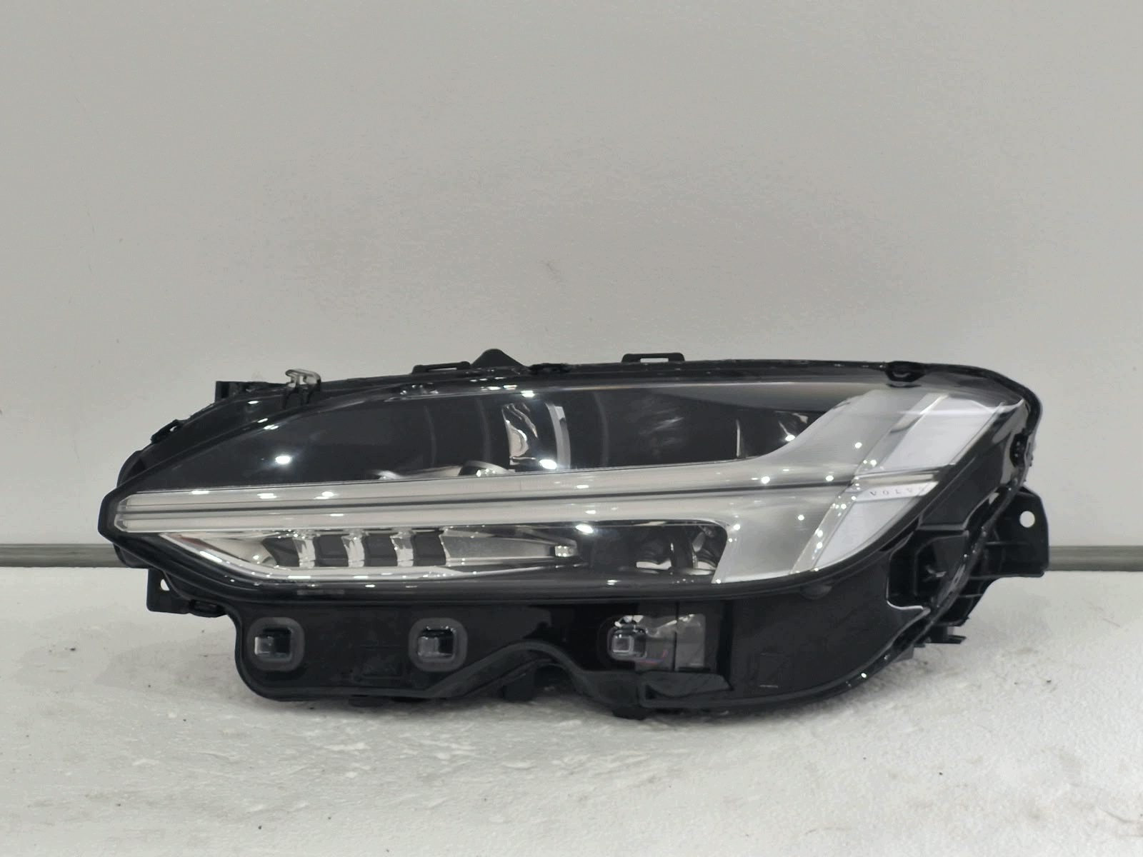 light left Volvo S90 V90 FULL LED MID LED complete