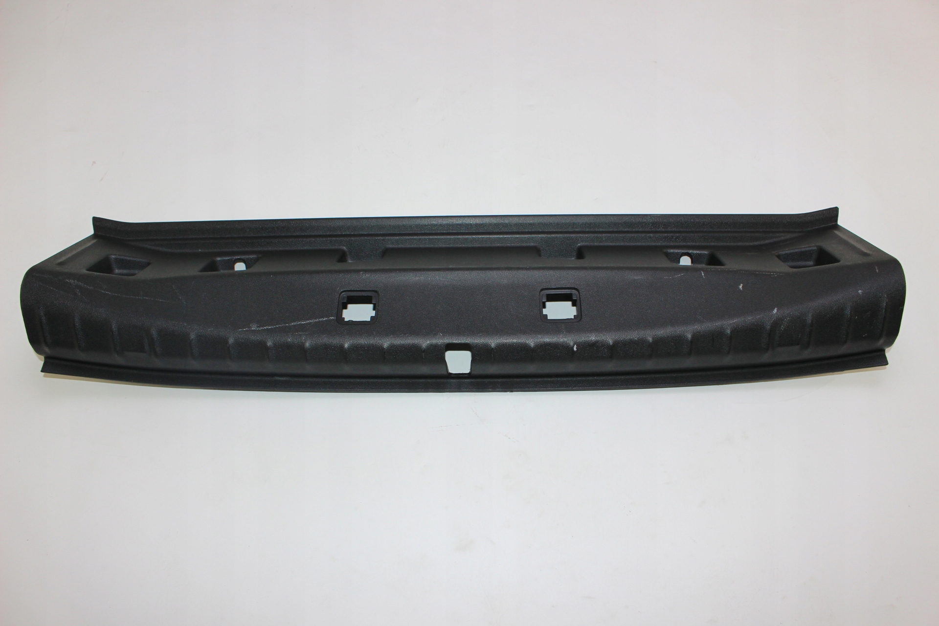 OSŁONA PROGU BAGAŻNIKA BMW G30 7373574 Stan opakowania oryginalne