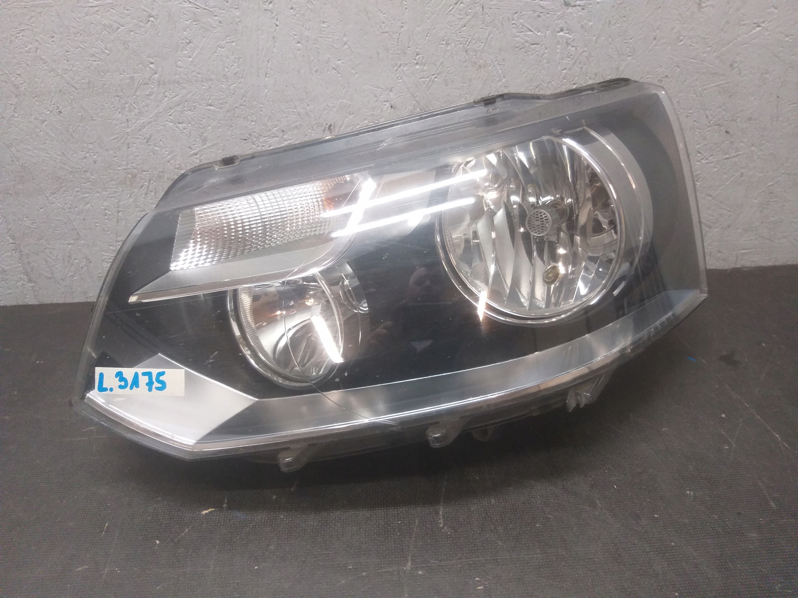 LIGHT FRONT LEFT VW T5 LIFT 7E1941015J
