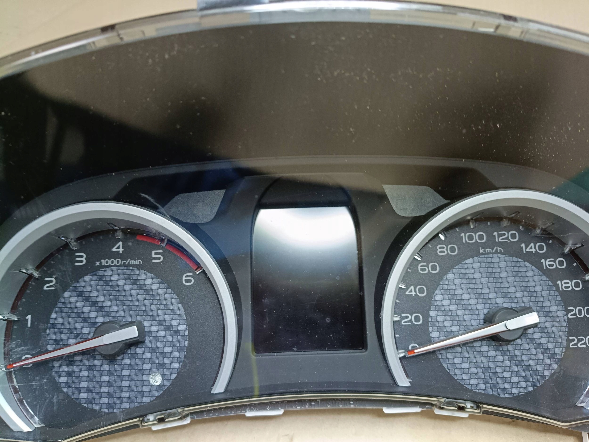 dials dials Isuzu D-Max 8983842480