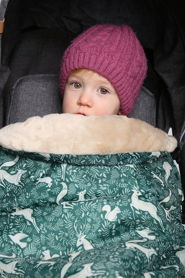 VODEODOLNÝ UNIVERZÁLNY BABYMAM SPACÍ VAK DO KOČÍKU VODEODOLNÝ UNIVERZÁLNY Hmotnosť výrobku s individuálnym balením 0,35 kg