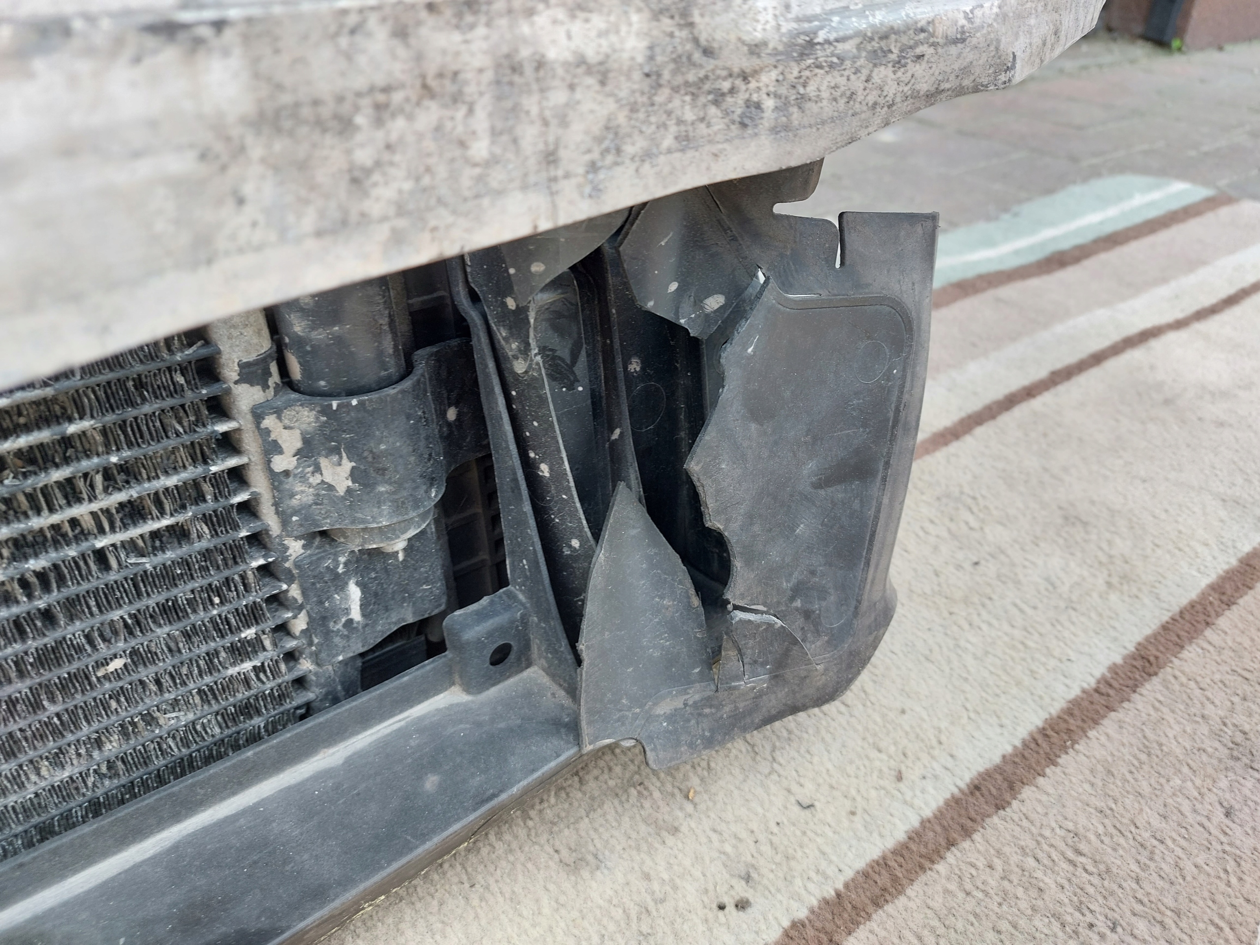 support panel for radiators AUDI A3 8P LIFT 08-12r 2.0 TDI