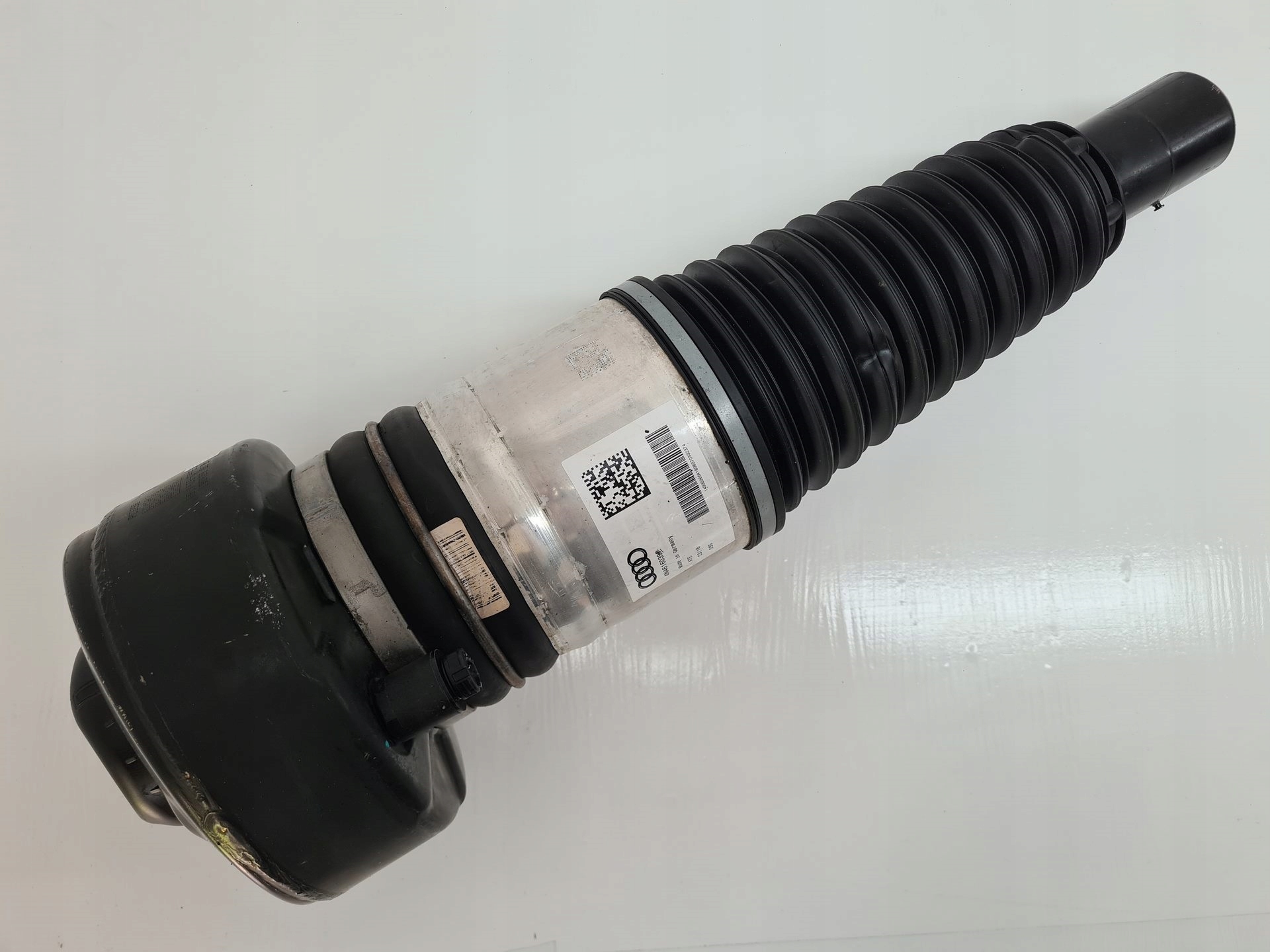 AUDI A8 D5 АМОРТИЗАТОРn0616039ajn0616040aj