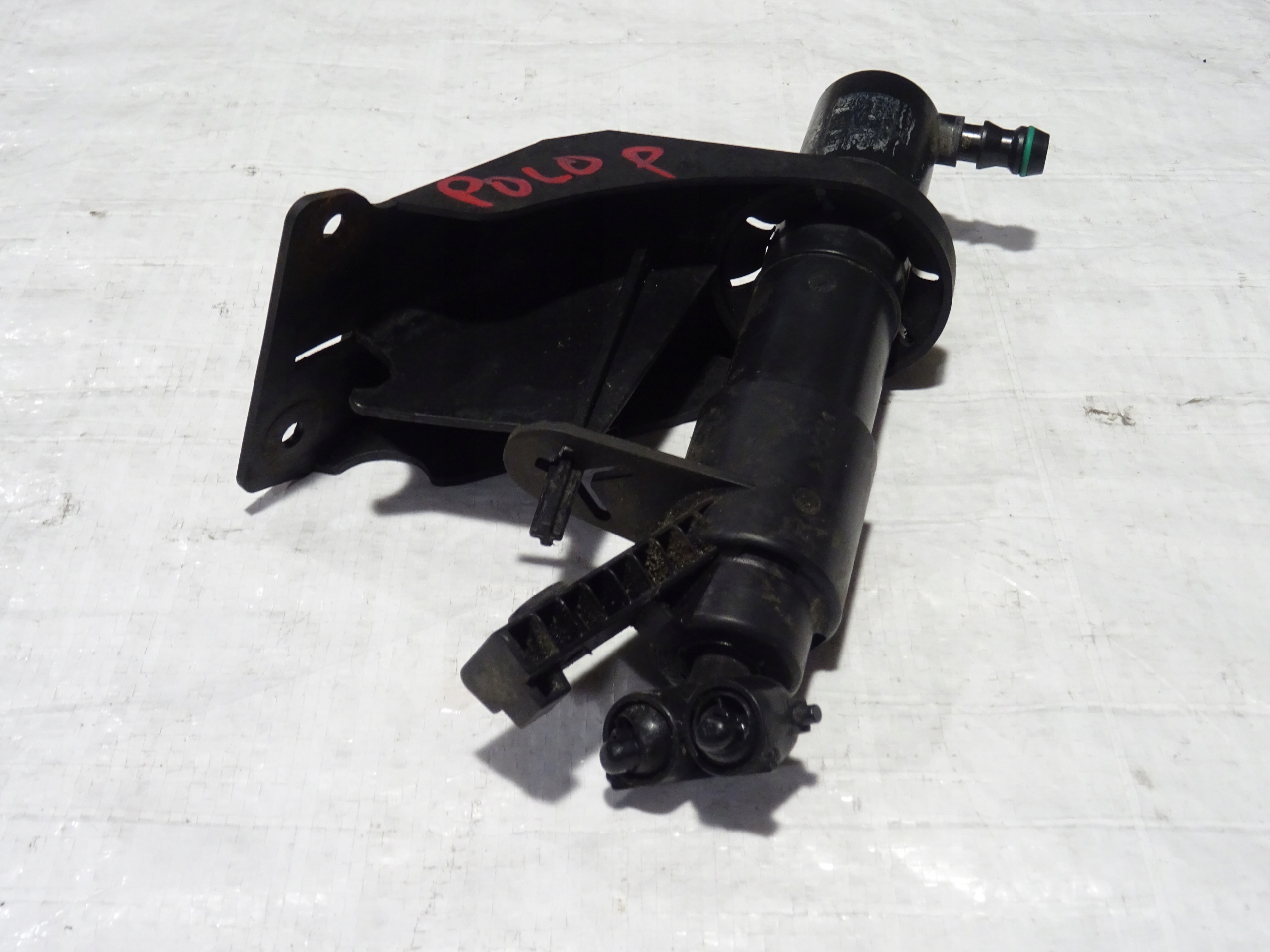 9N0 05-09 - ОМЫВАТЕЛЬ ЛАМПЫ ПЕРЕДНИЙ ПРАВЫЙ VW POLO IV 4