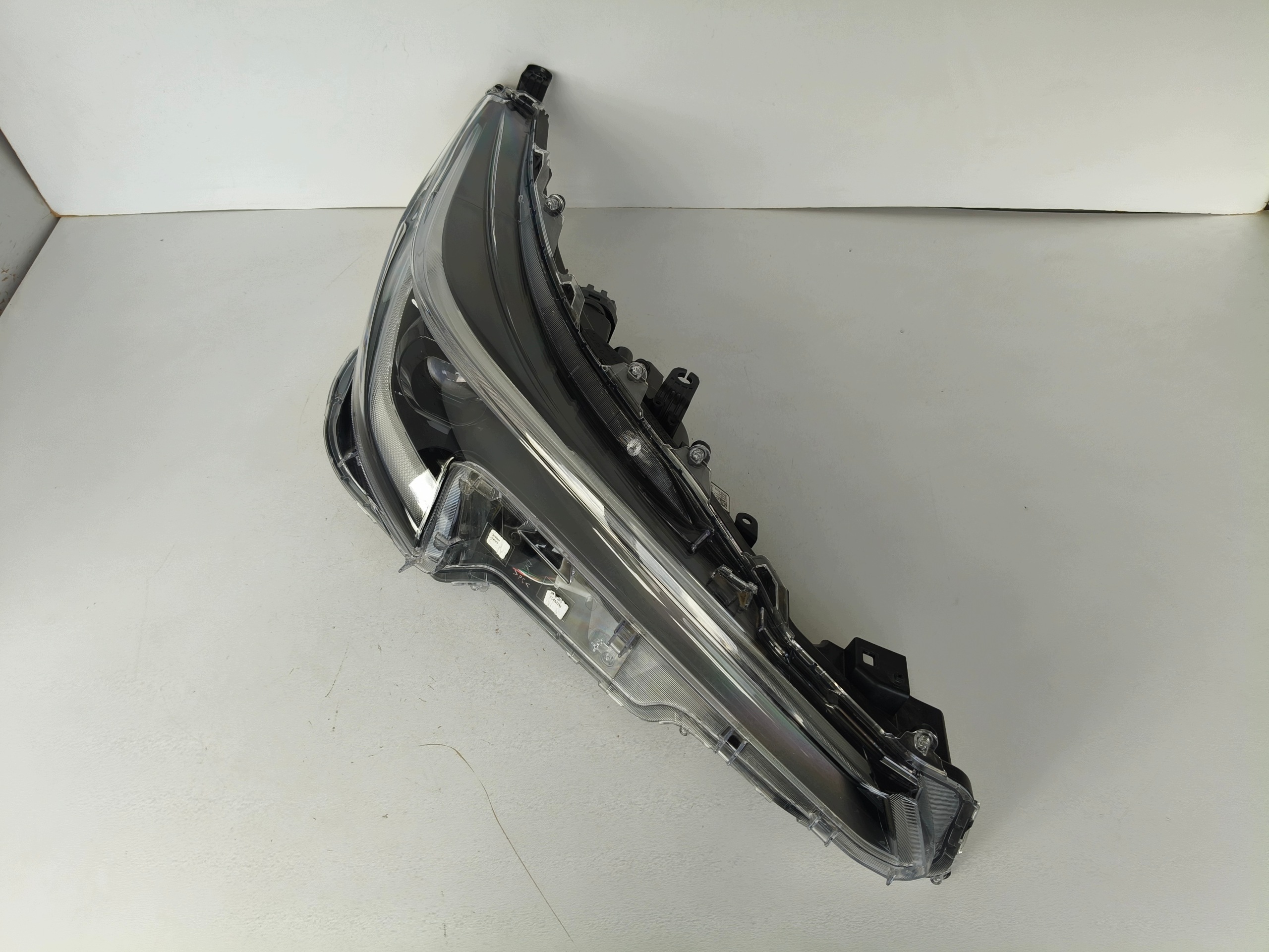 light right REFLEKTOR TOYOTA COROLLA E21 22- LIFT FULL ED