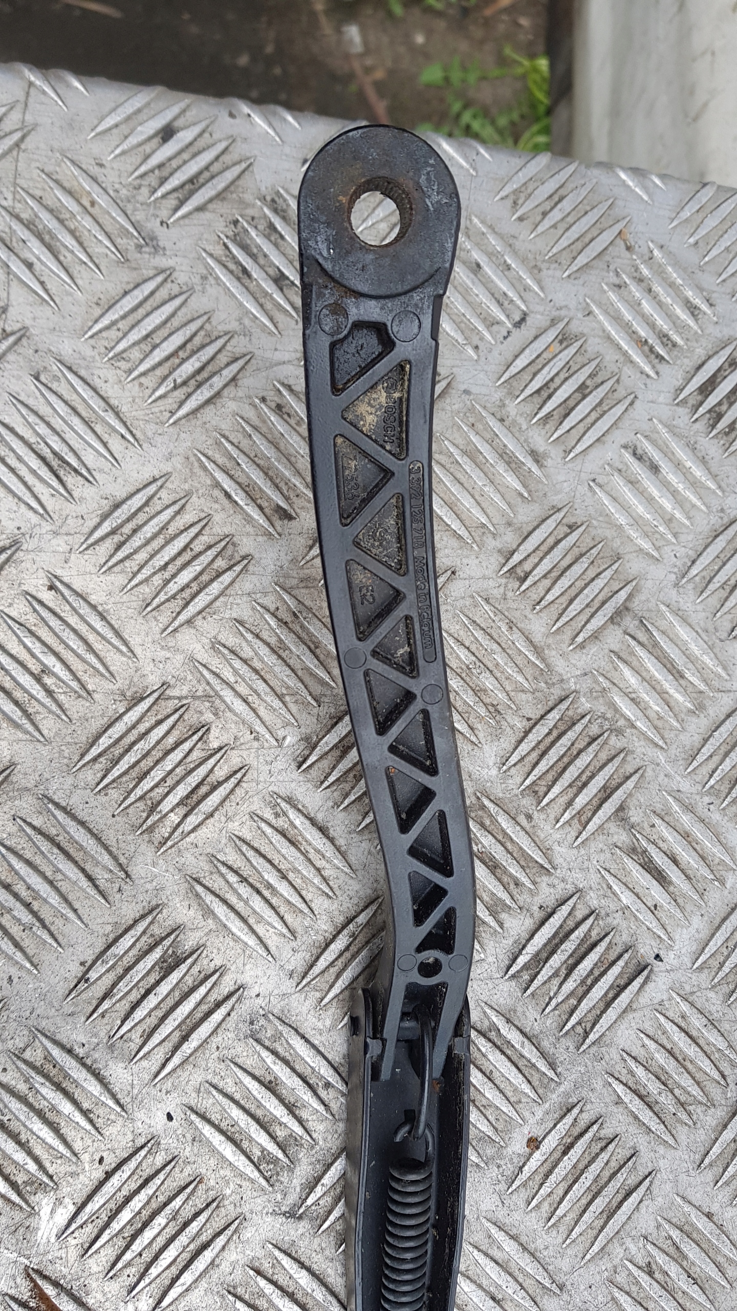 MERCEDES W212 wiper arm left a2128200844