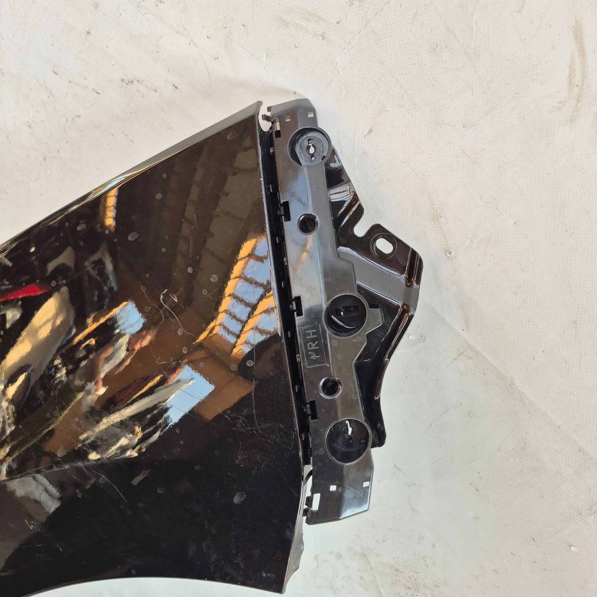 NISSAN LEAF II 2 17-> fender front front right support