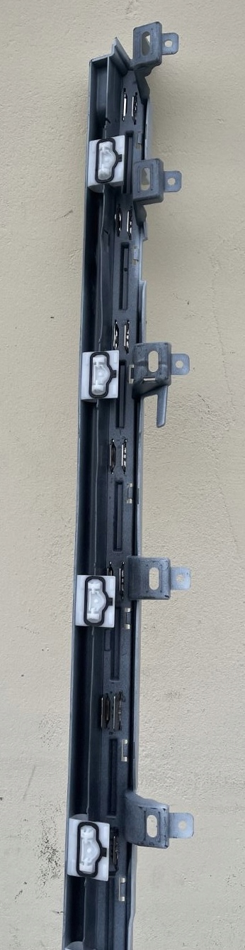 LPA363 BMW 7 G70 22- moulding threshold left CHROM 9464151