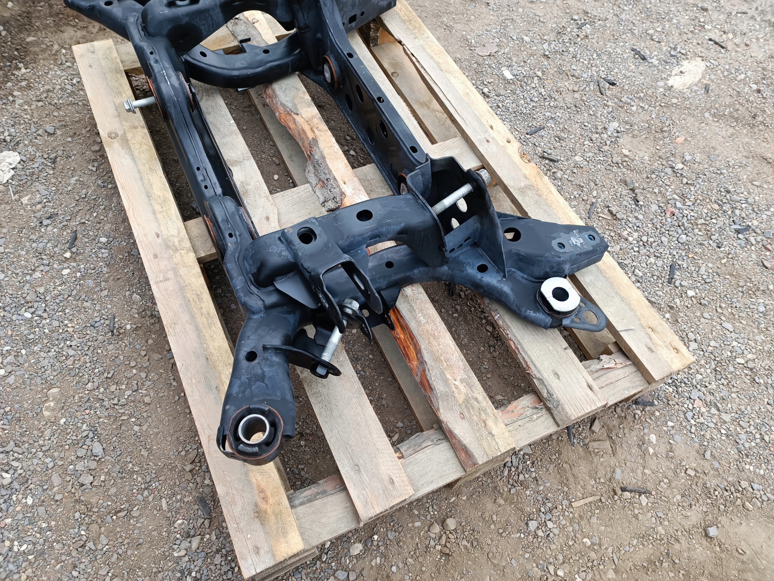 axle beam subframe sider rear part Ford Mustang VI 2015