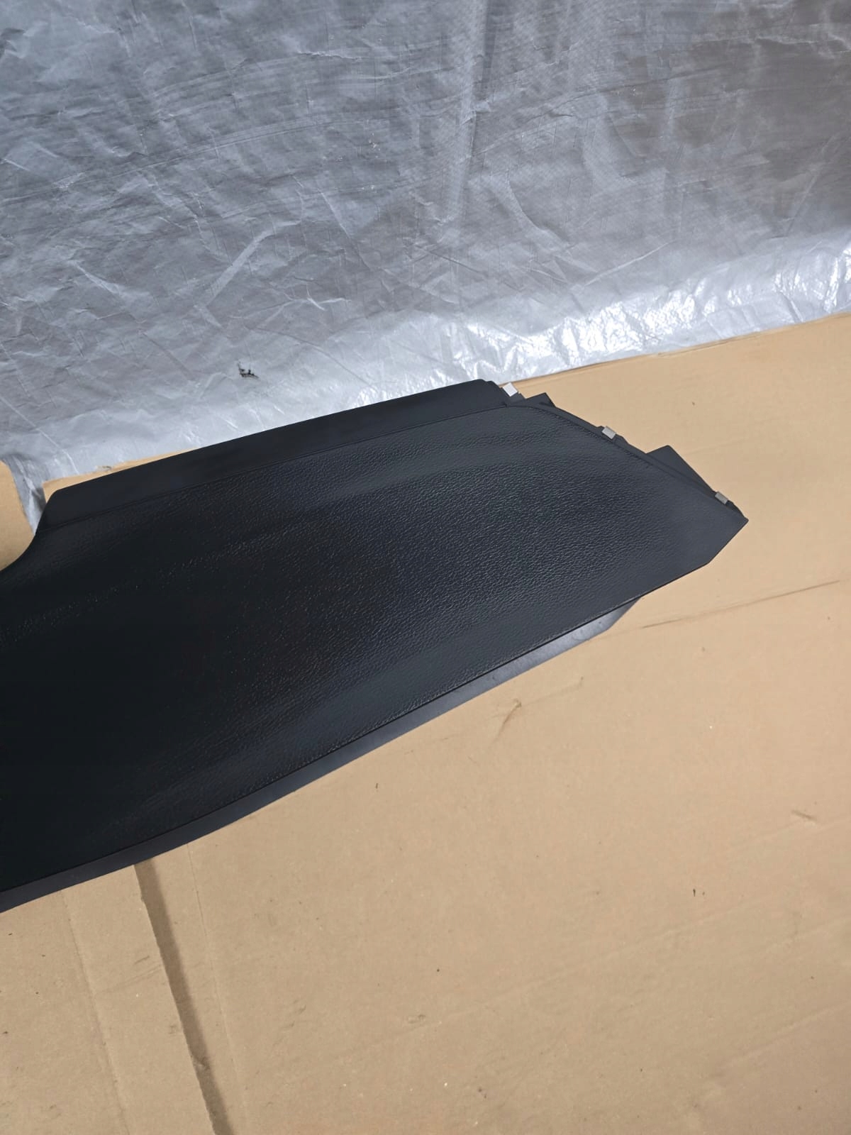 Audi A3 S3 8V седан тунель середина 8V1863241