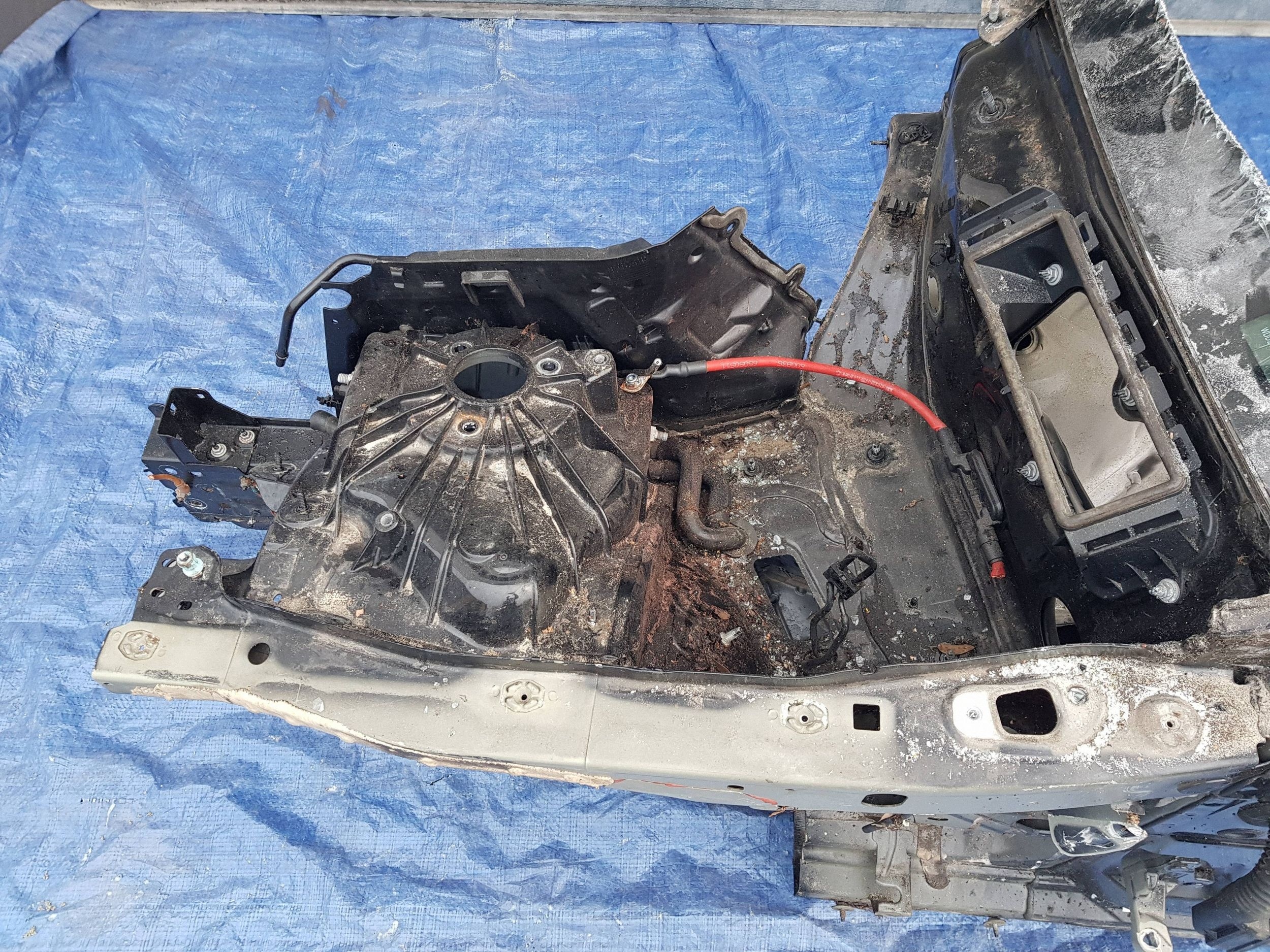 MERCEDES W205 uložení čtvrtka přední přední levá