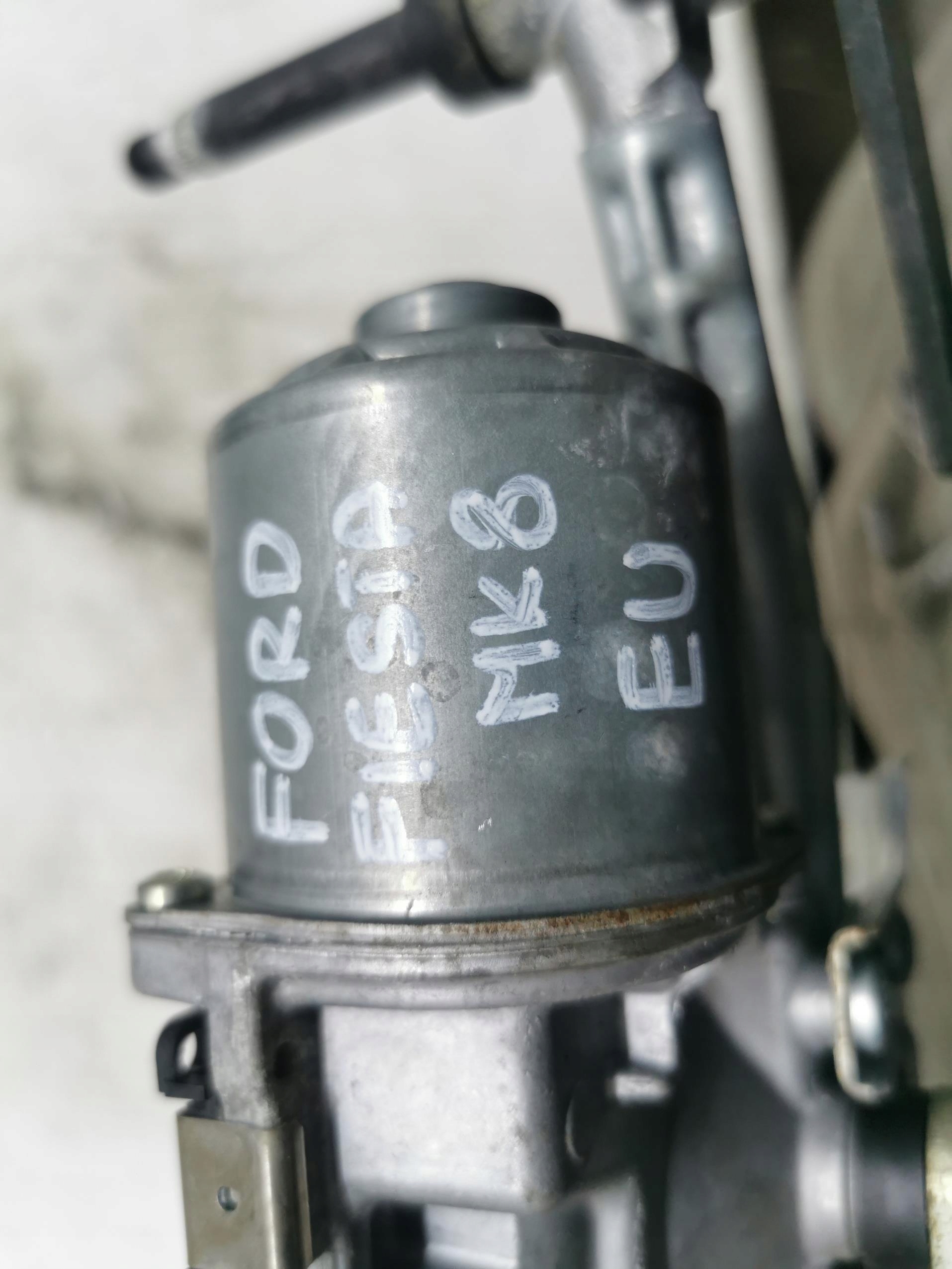 wiper mechanism front FORD FIESTA MK8 EU