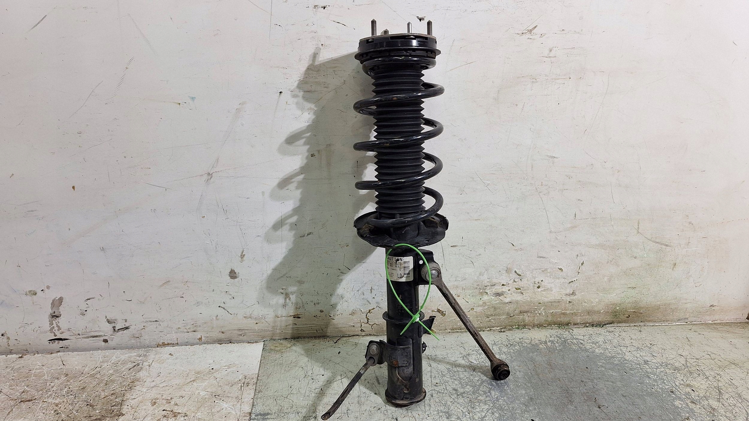 shock absorber right front L1TC-18045-LD FORD PUMA MK2