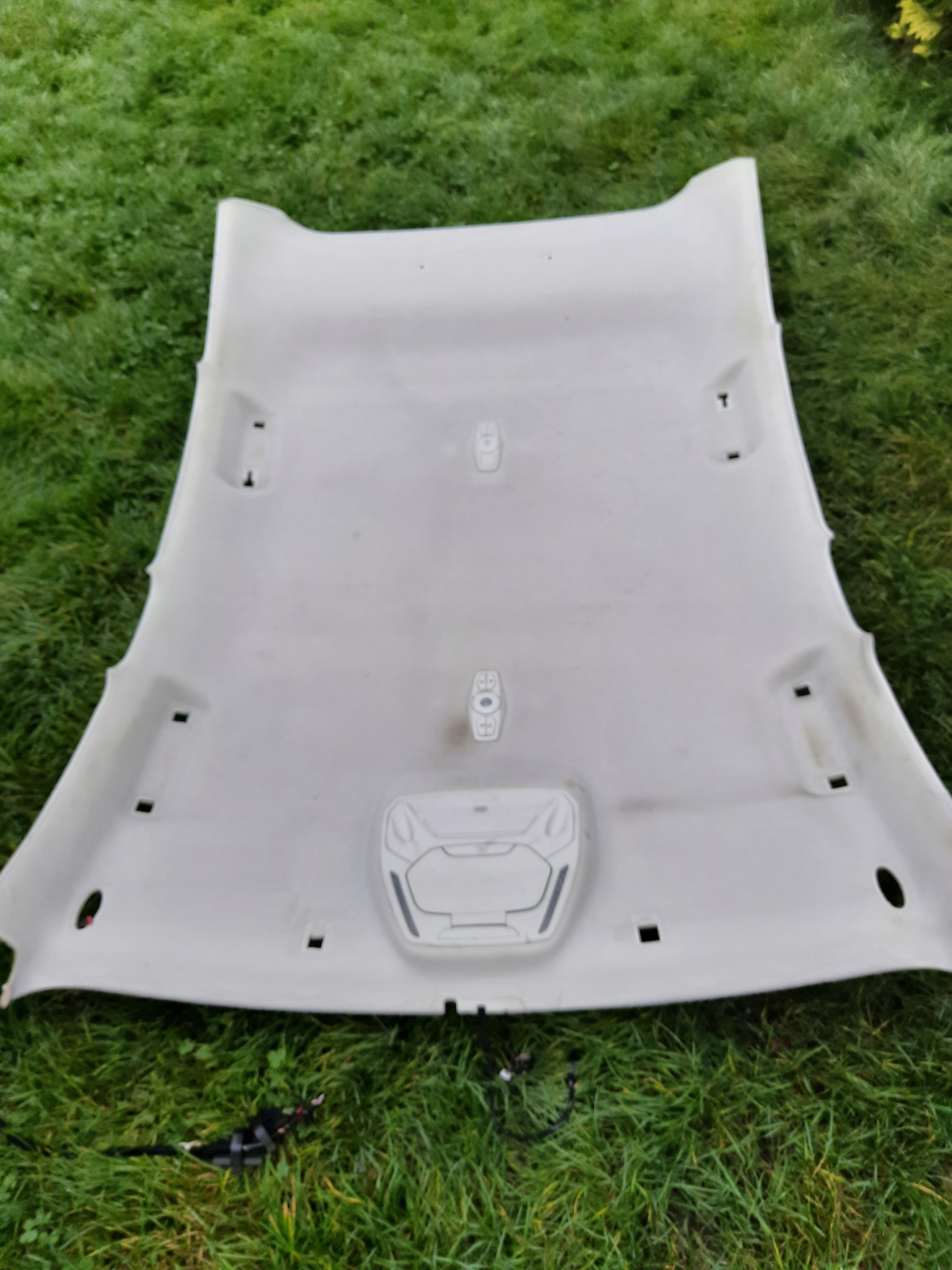 PODSUFITKA DACH FORD FOCUS MK3 HB