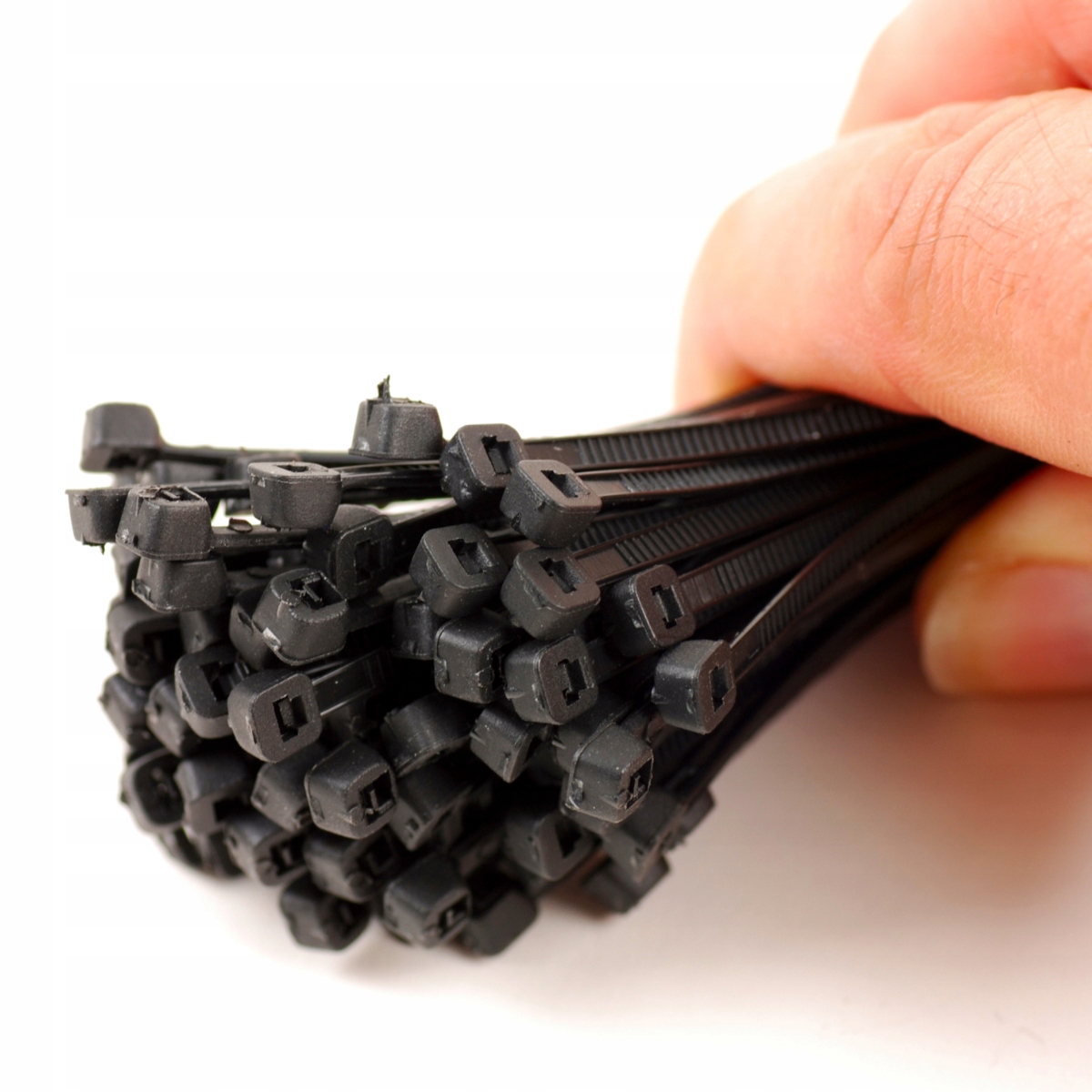 TRYTYTKI *BARDZO MOCNE* OPASKI ZACISKOWE KABLOWE KOLOROWE ZESTAW 600 SZT. Marka Bemko