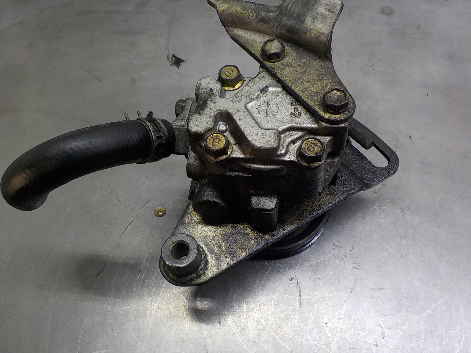 DAIHATSU GRAN MOVE 1.6 servo pump KOYO