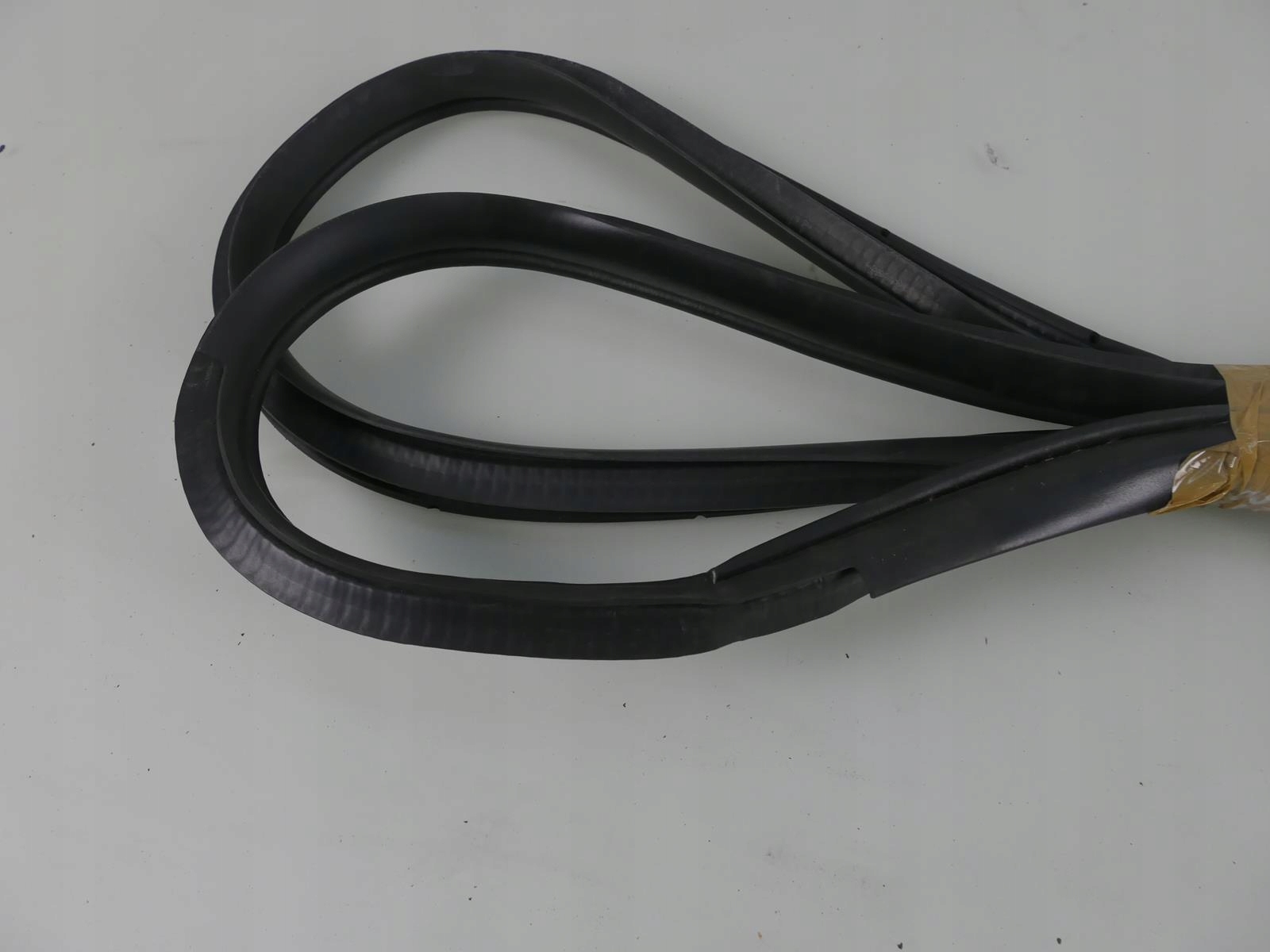 MITSUBISHI OUTLANDER II gasket door left rear part left rear