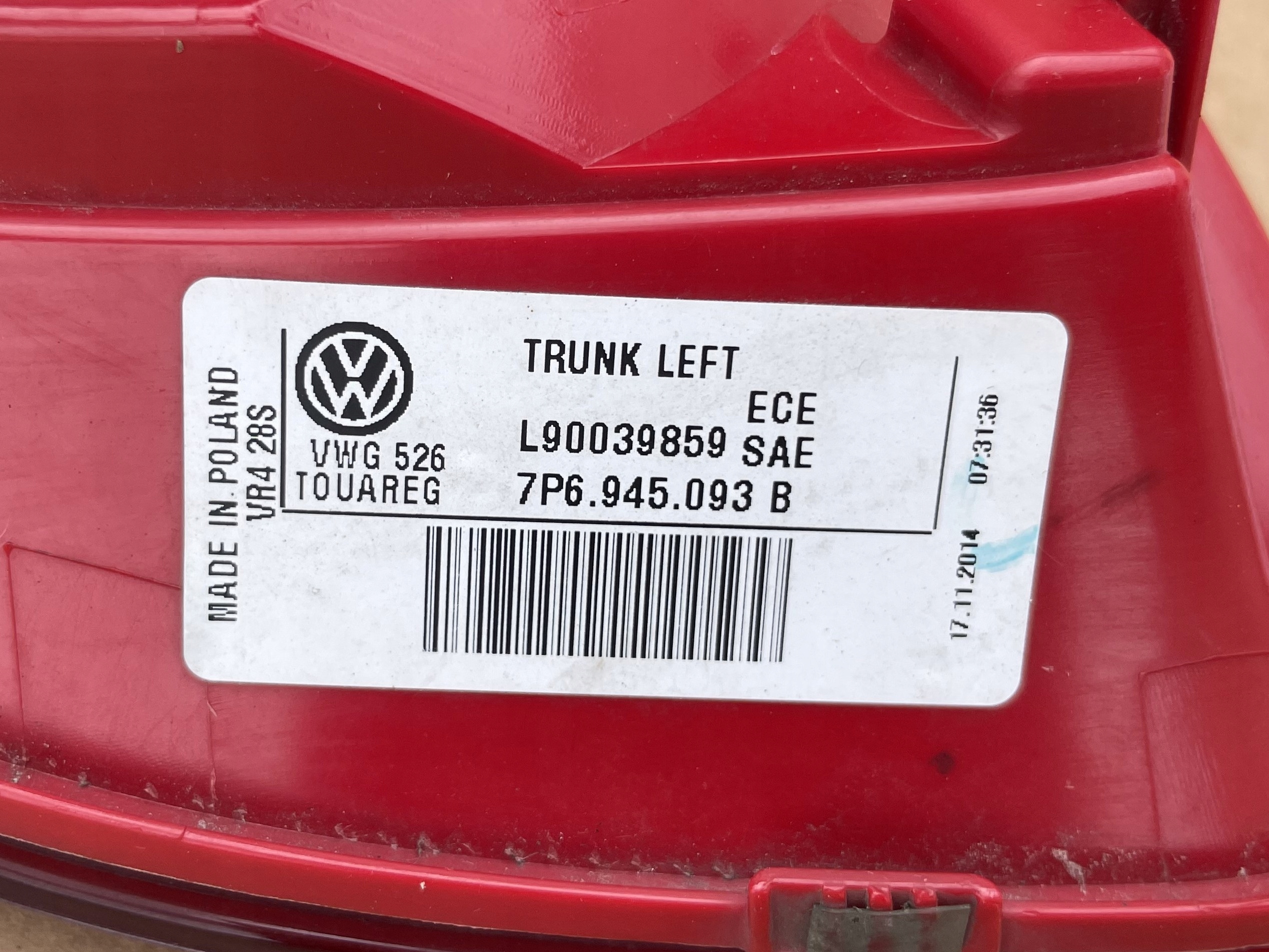 light rear part left VW TOUAREG 2011-2017 R 7P6945093B as new original