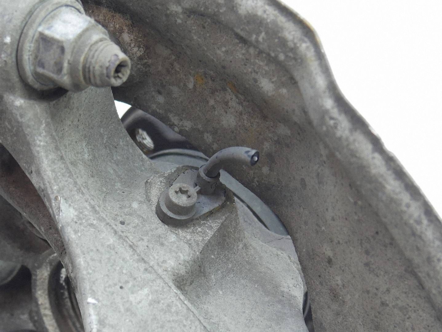 McPherson swing shock absorber left front BMW F48 2.0 D 6876645