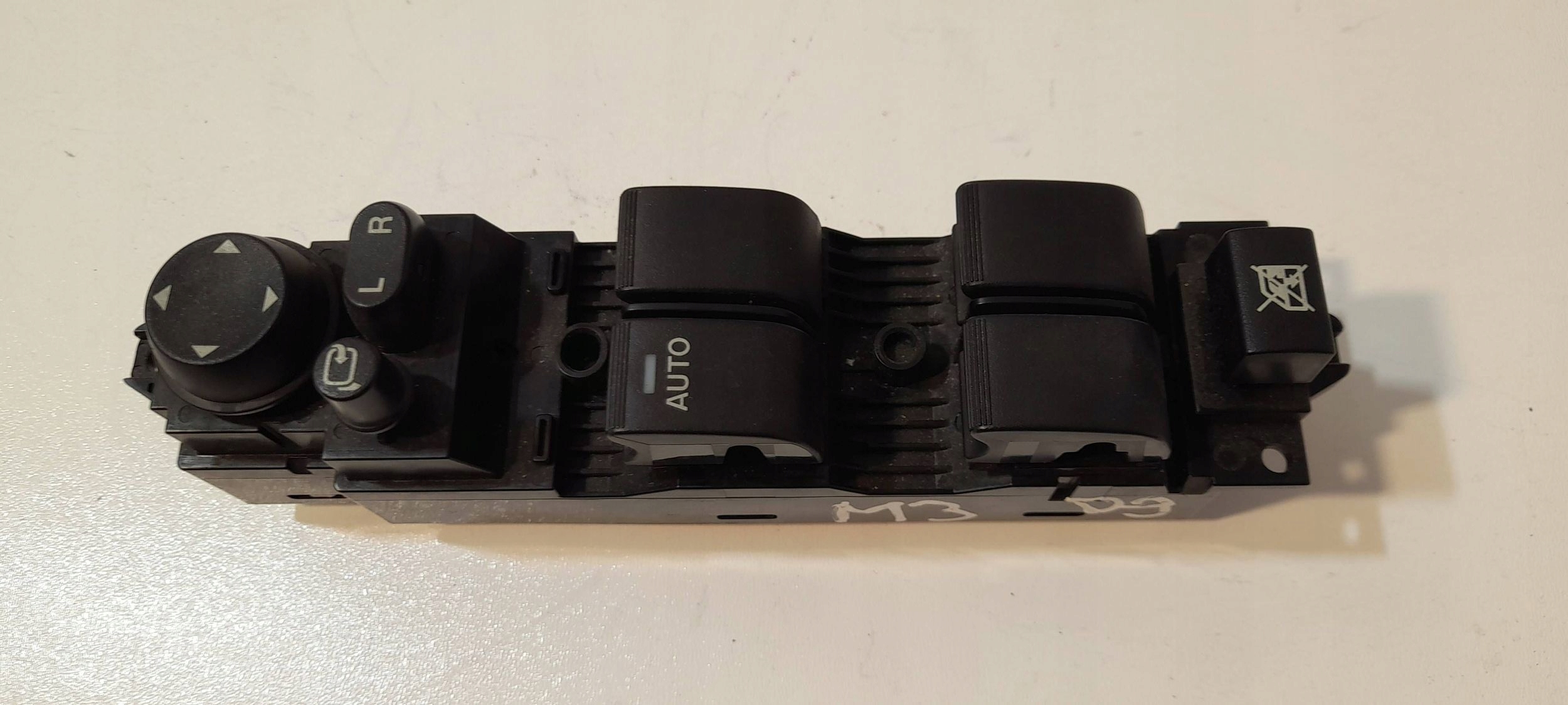 Mazda 3 BL control panel of the window K0021 (PS92)